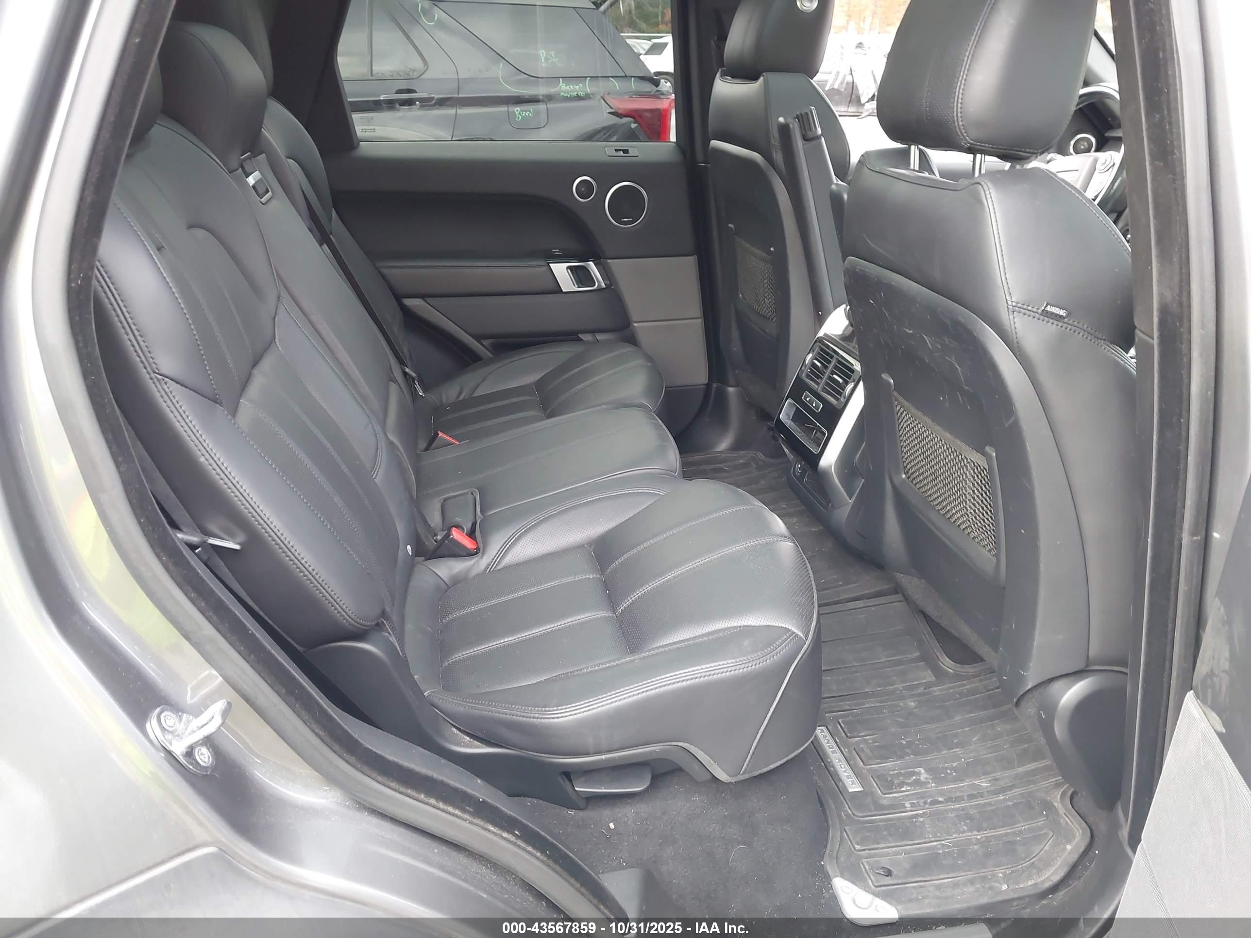 LAND ROVER image 8