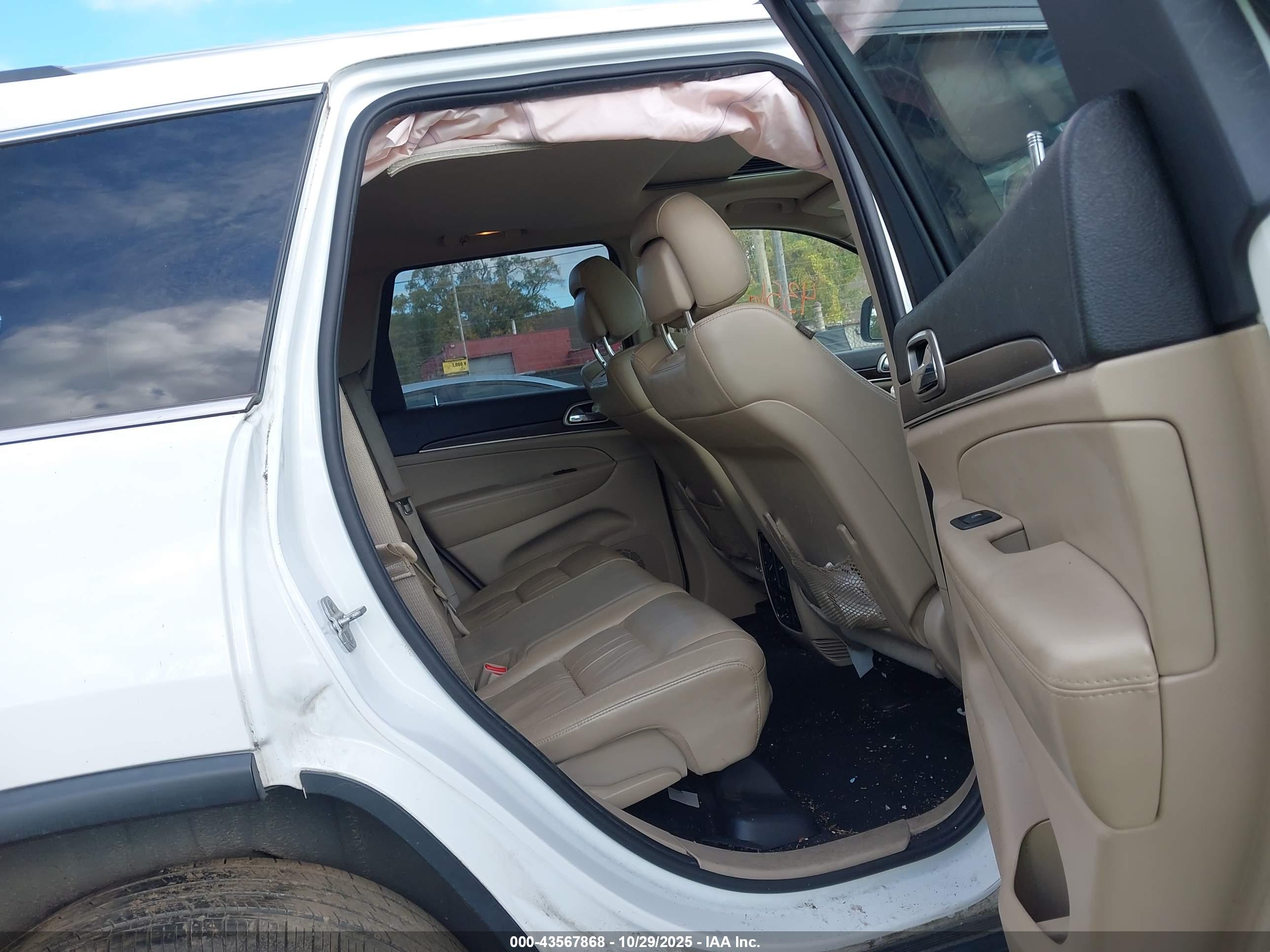 JEEP GRAND image 8