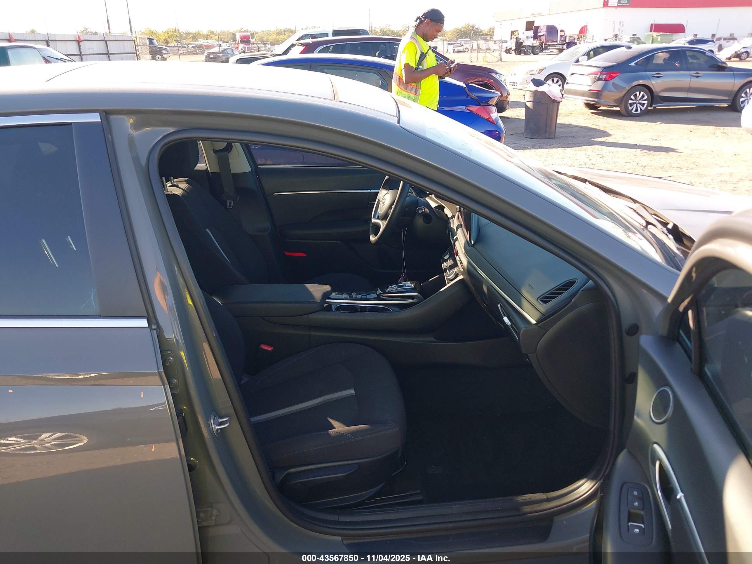 HYUNDAI SONATA image 5
