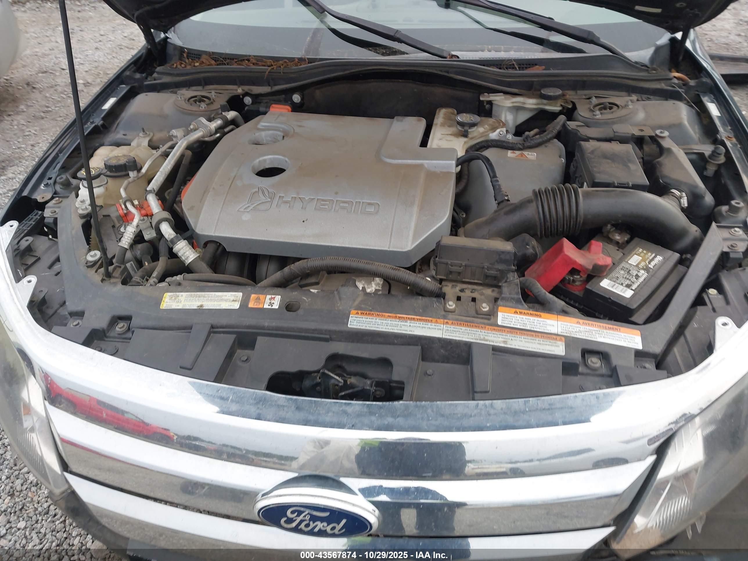 FORD FUSION image 10