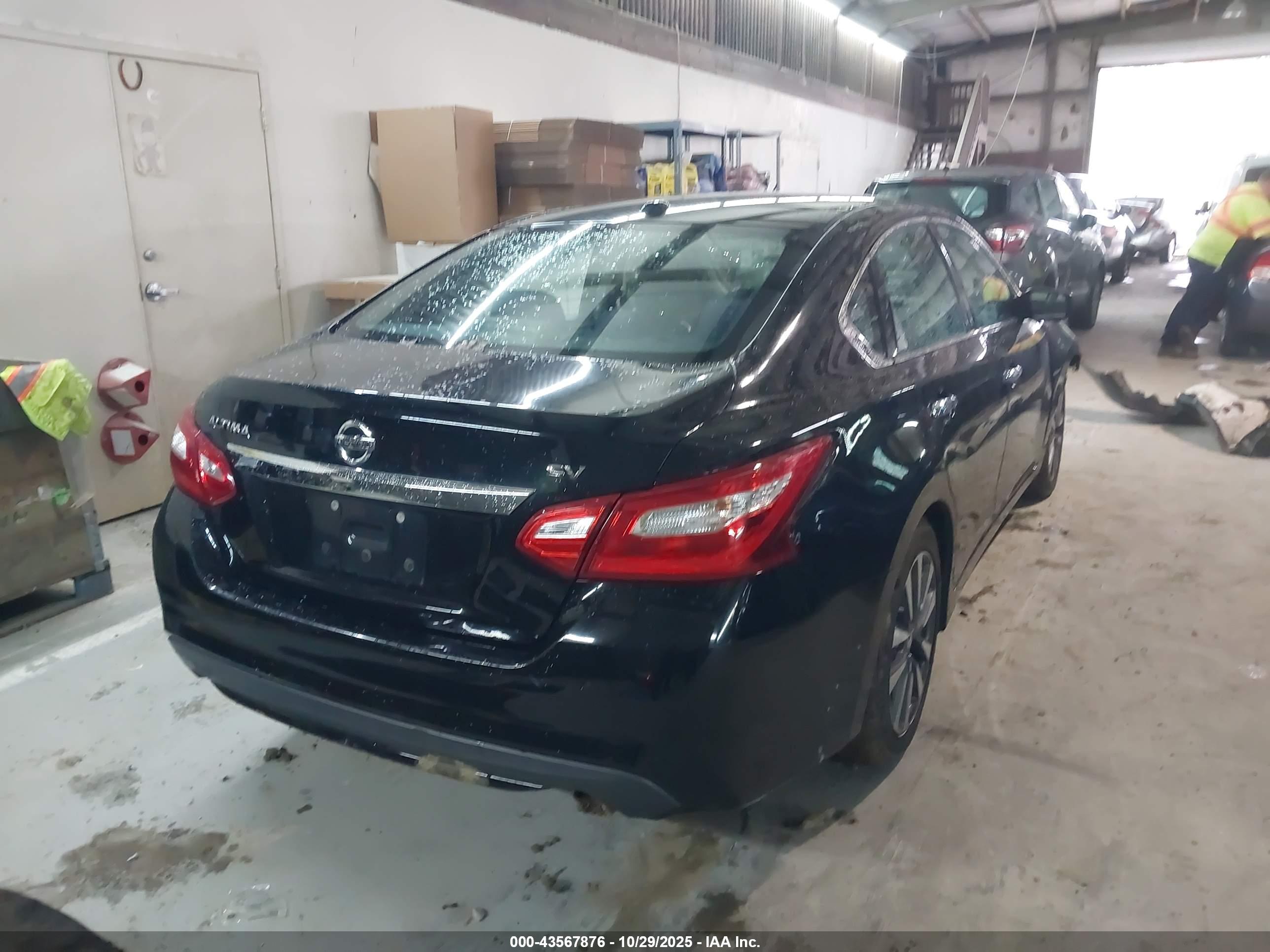 NISSAN ALTIMA image 4