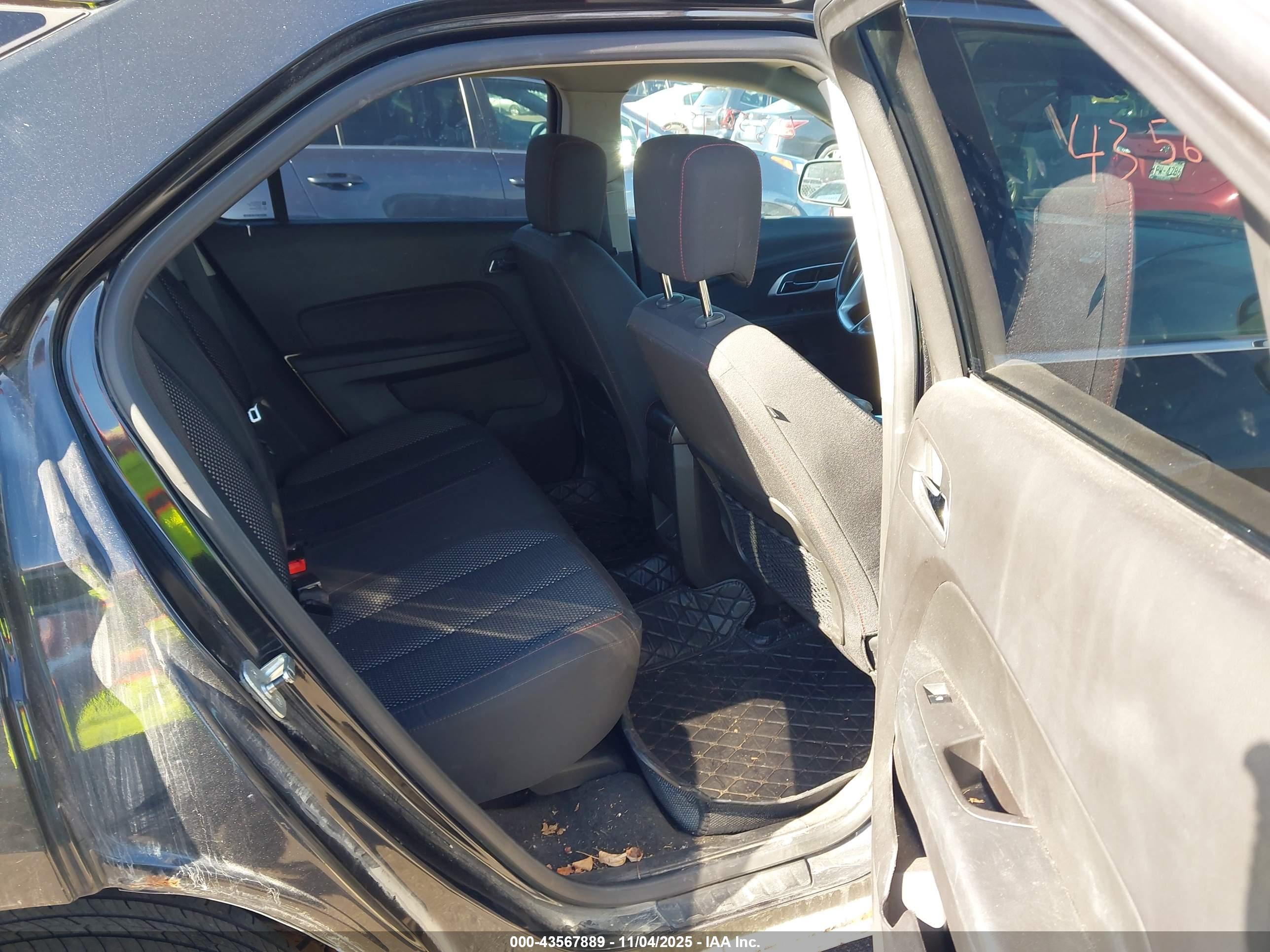 CHEVROLET EQUINOX image 8