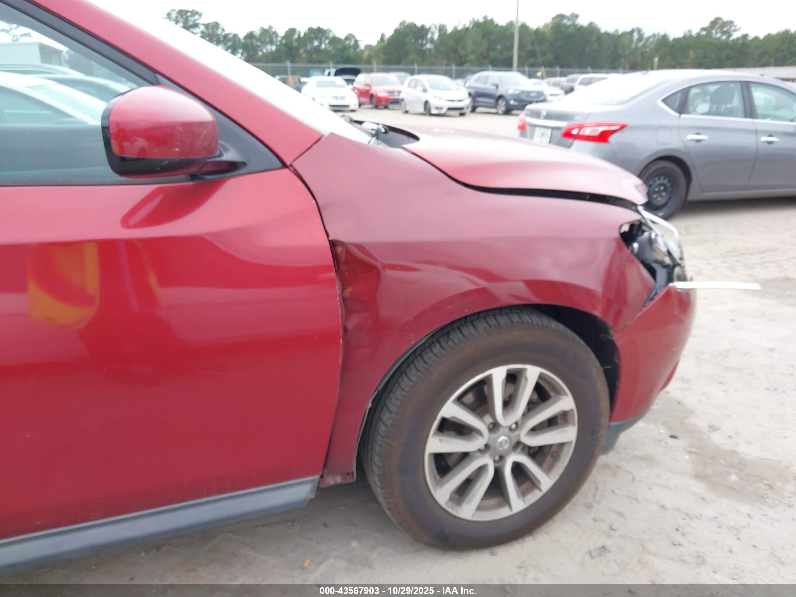 NISSAN PATHFINDER image 6