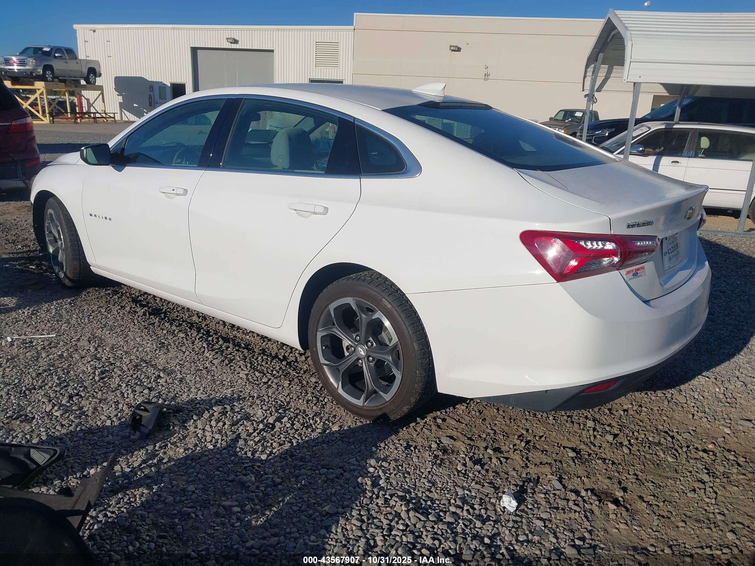 CHEVROLET MALIBU image 3