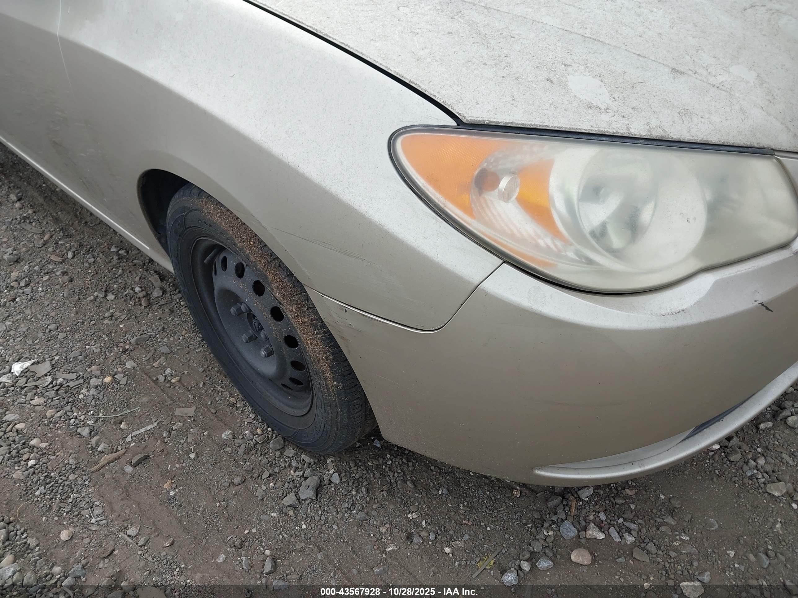 HYUNDAI ELANTRA image 6