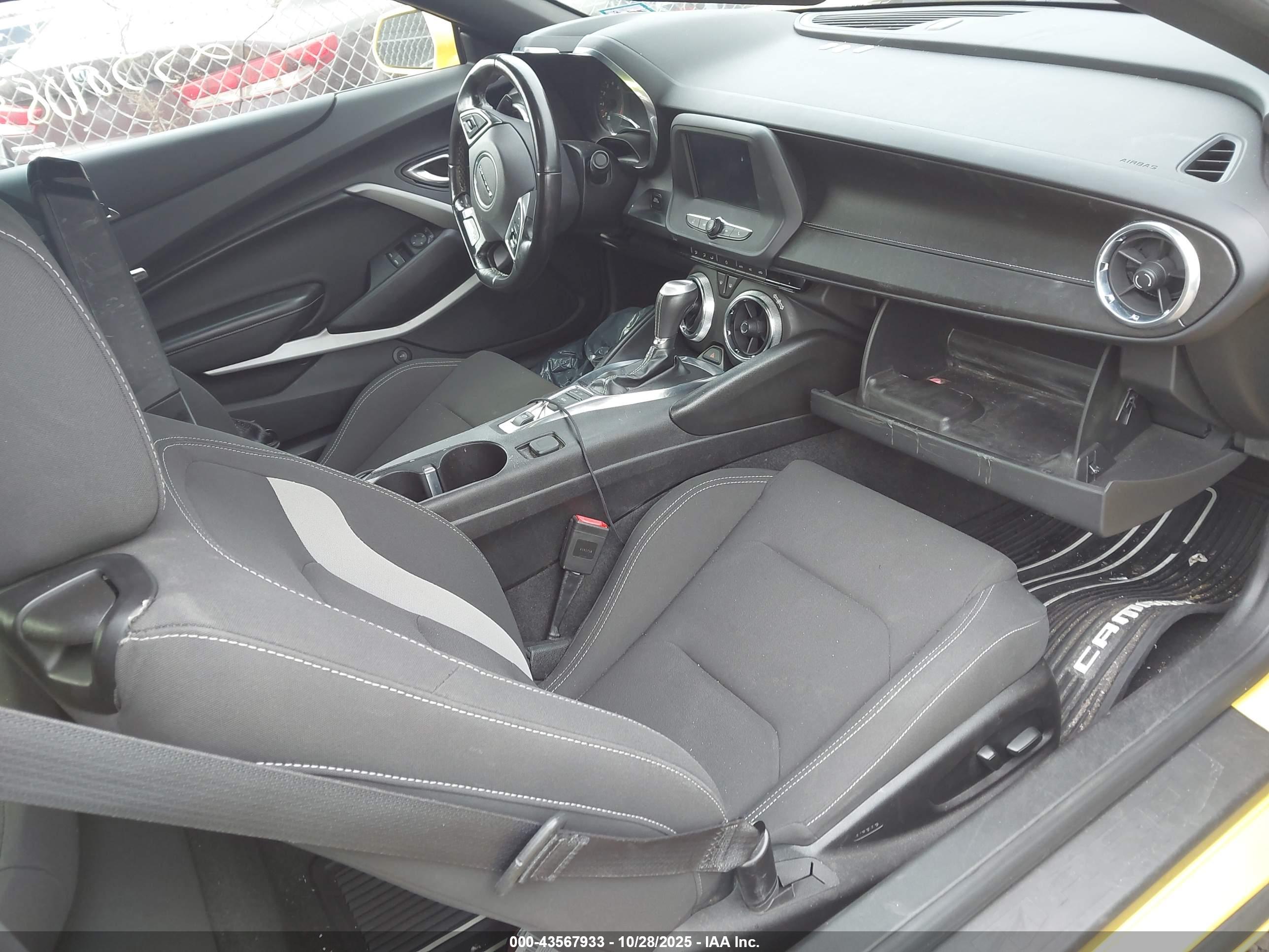 CHEVROLET CAMARO image 5