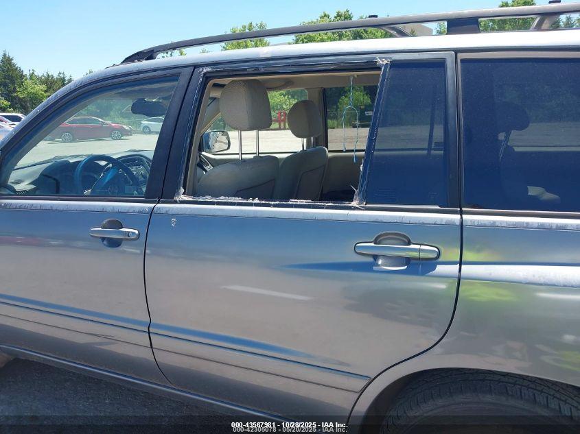 TOYOTA HIGHLANDER image 6