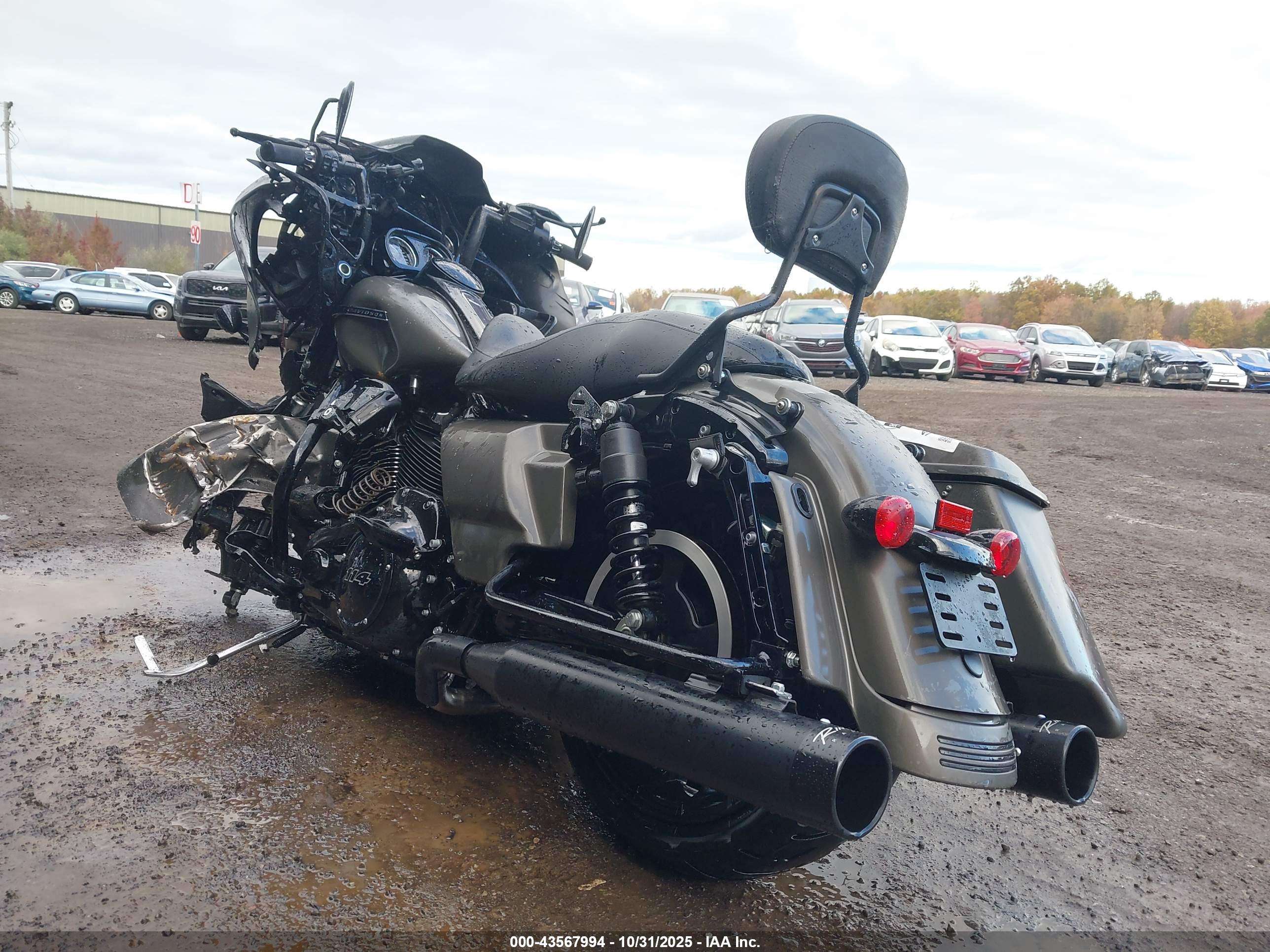 HARLEY-DAVIDSON FLTRXS image 3