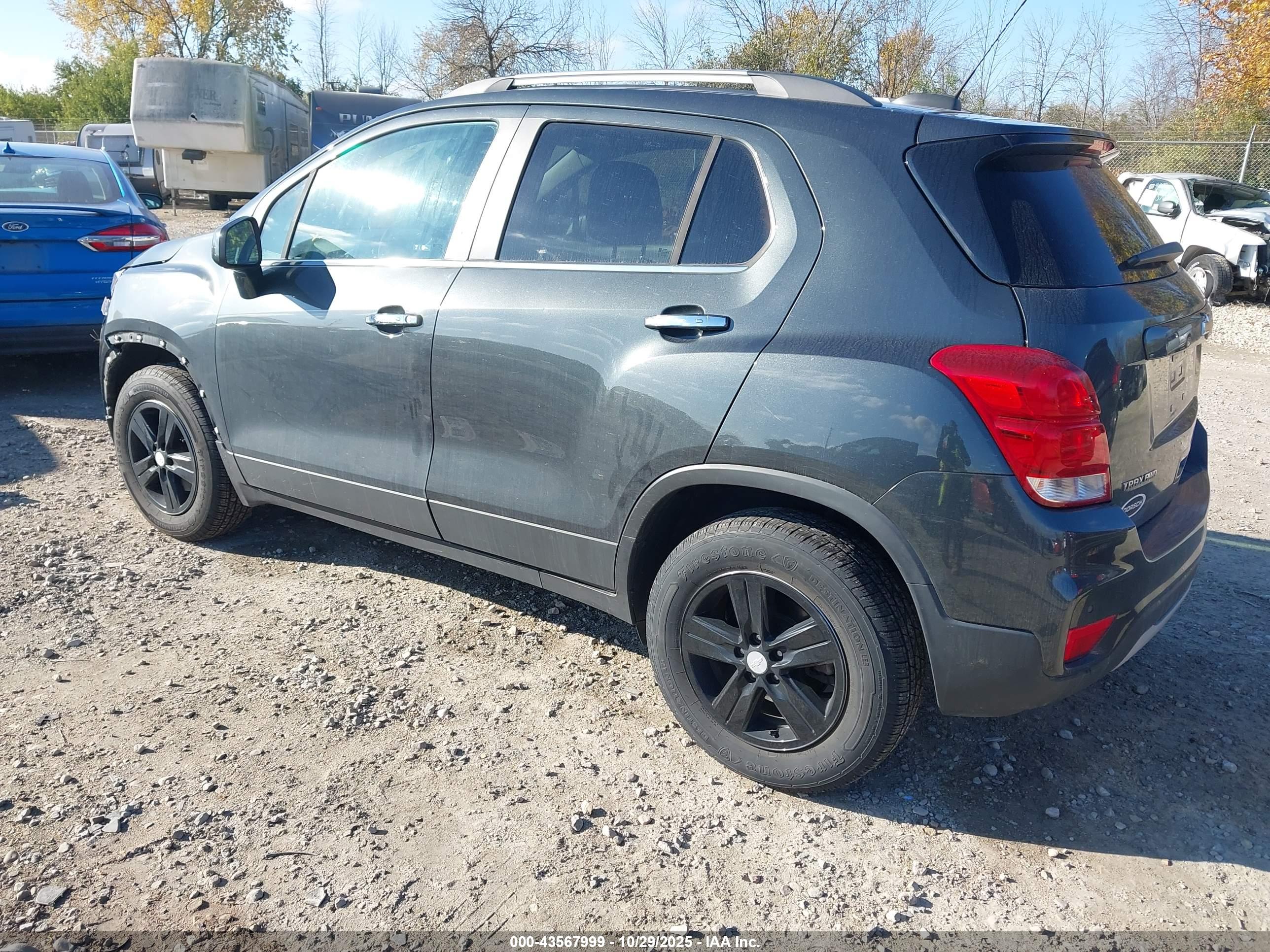 CHEVROLET TRAX image 3
