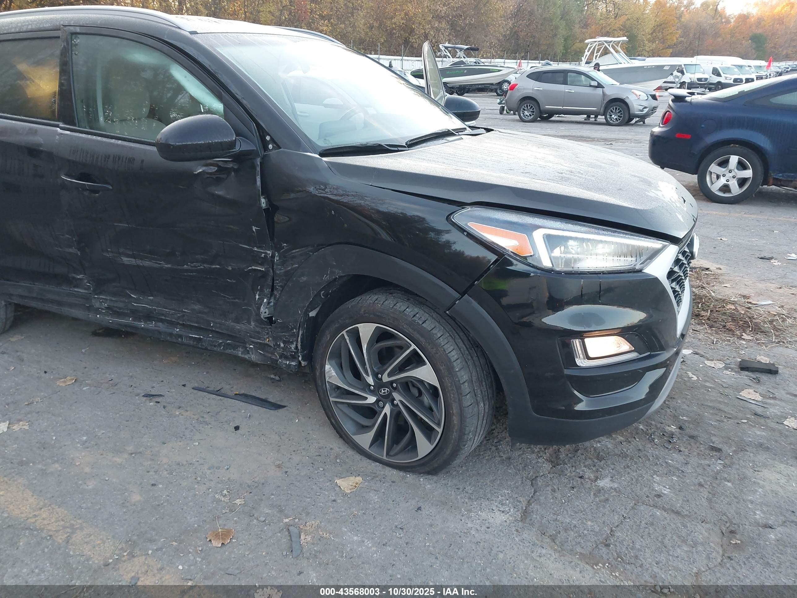 HYUNDAI TUCSON image 6