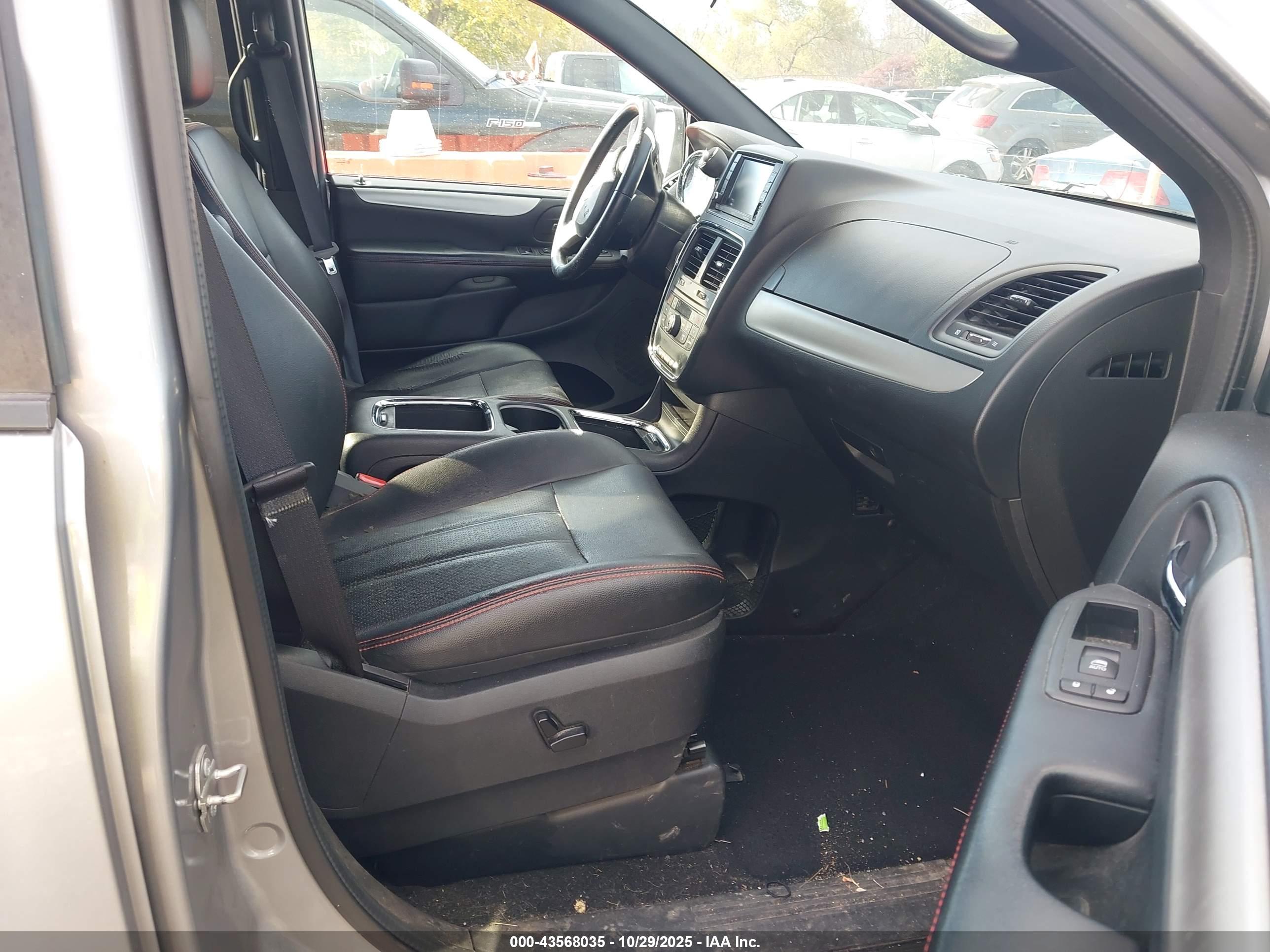 DODGE GRAND image 5