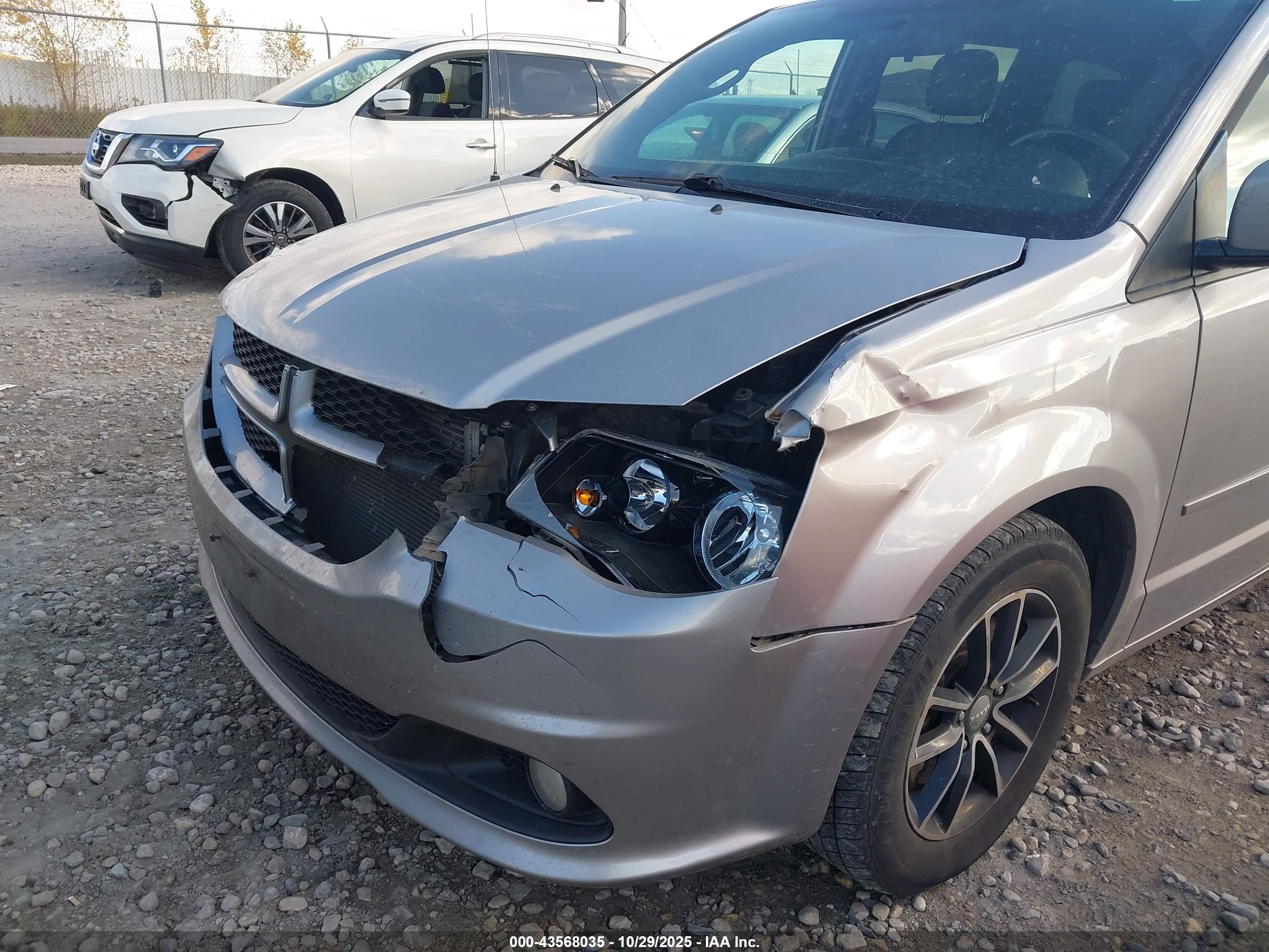 DODGE GRAND image 6