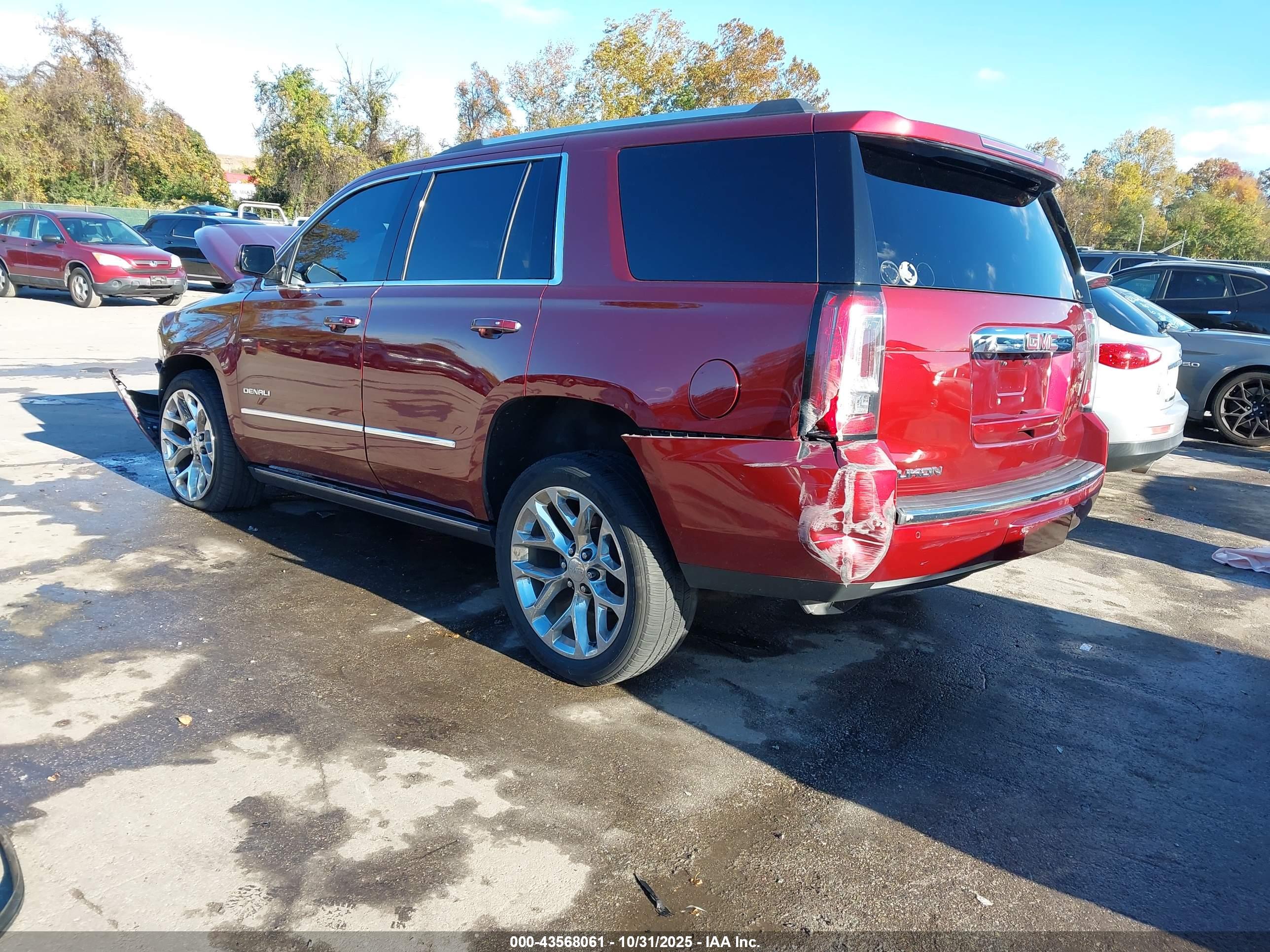 GMC YUKON image 3