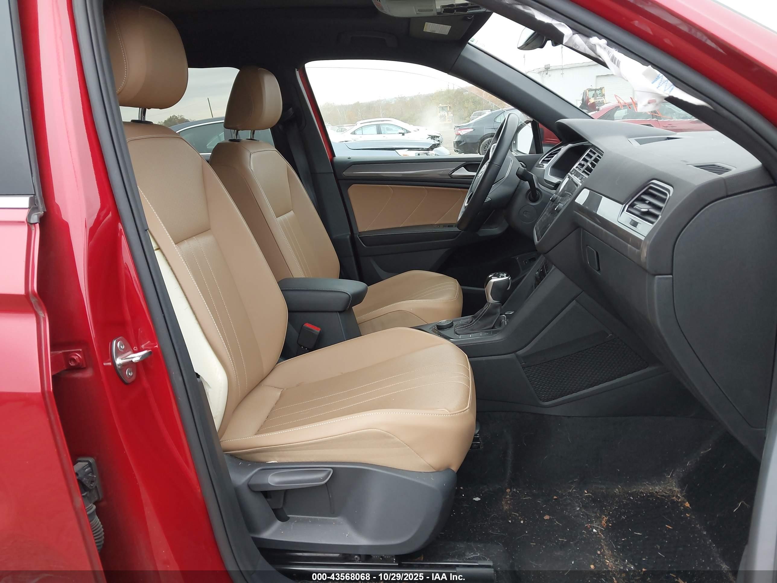 VOLKSWAGEN TIGUAN image 5