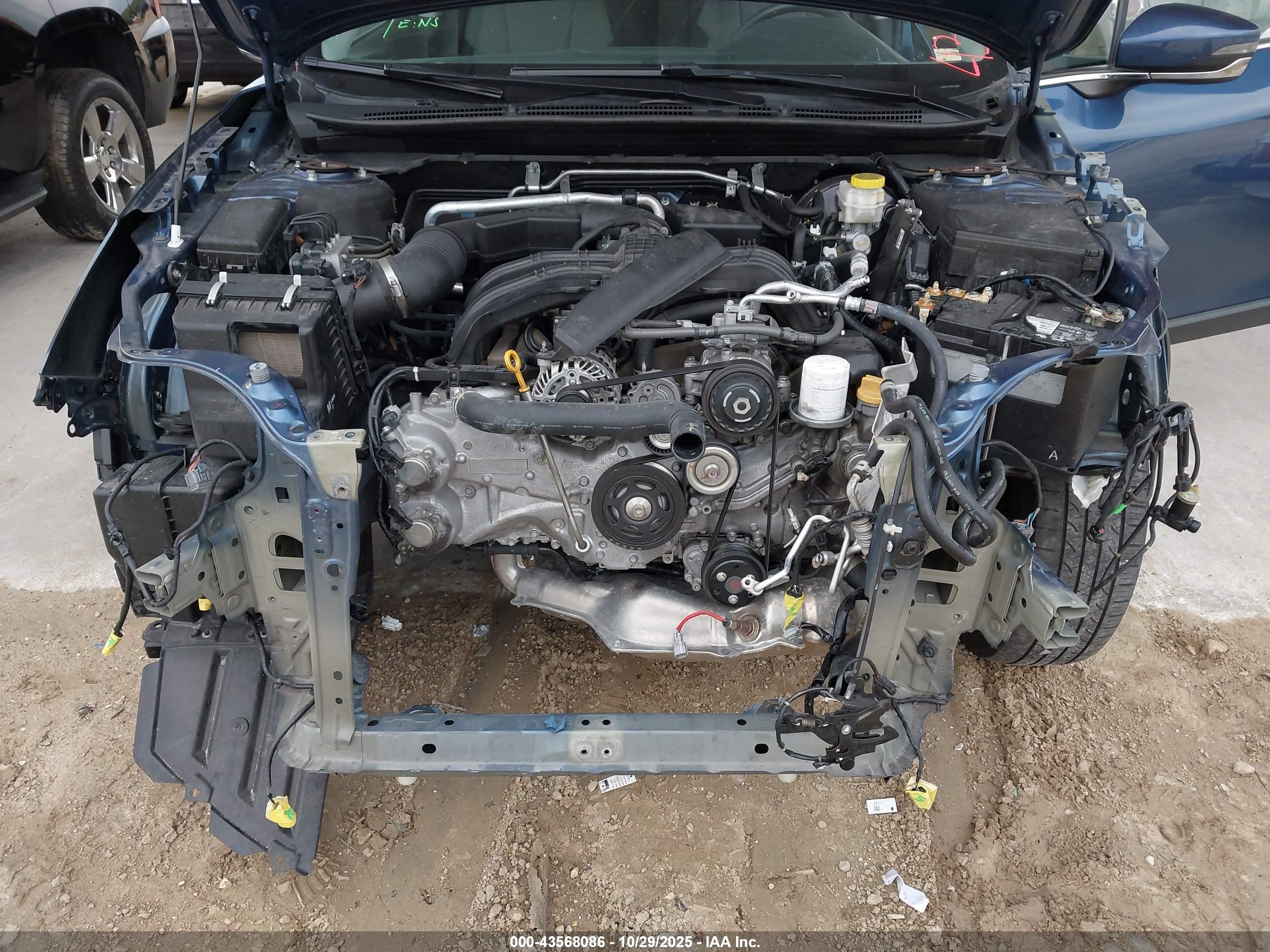 SUBARU OUTBACK image 10
