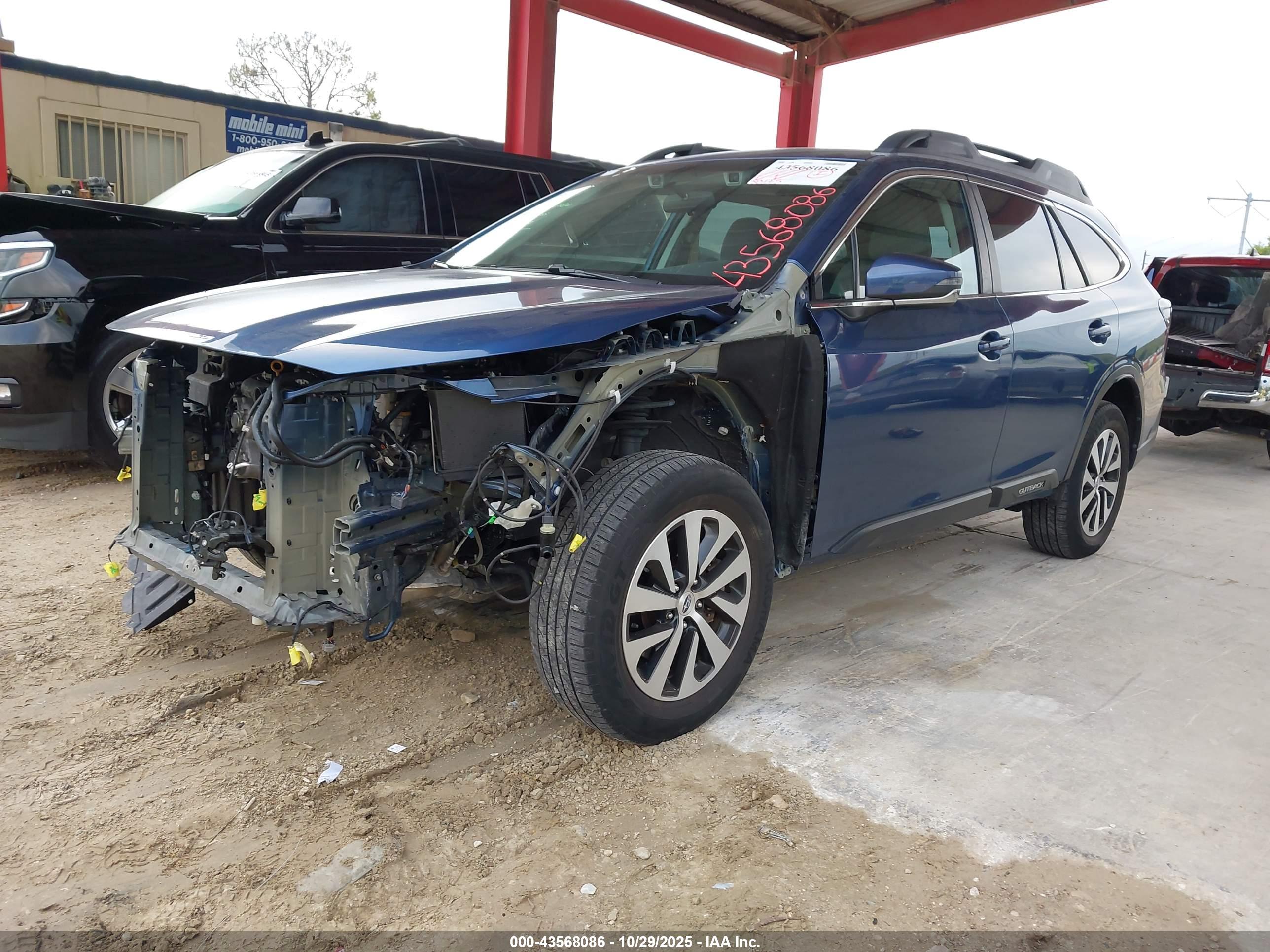 SUBARU OUTBACK image 2