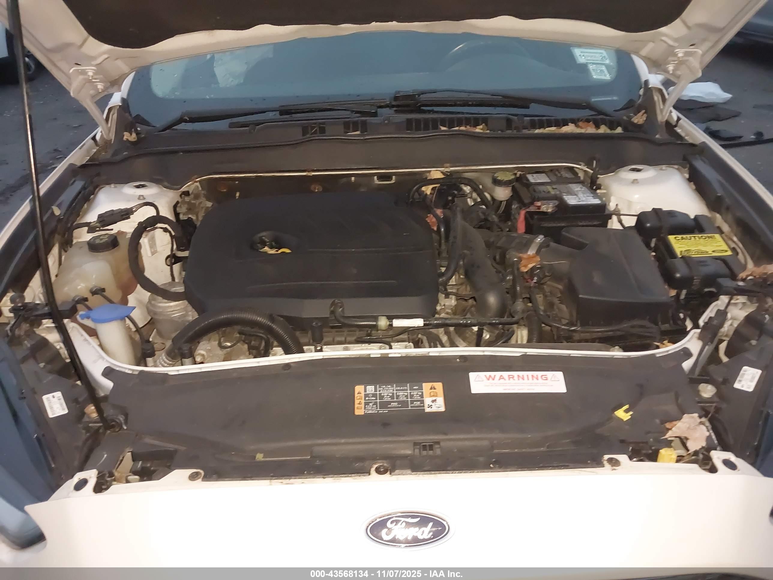 FORD FUSION image 10