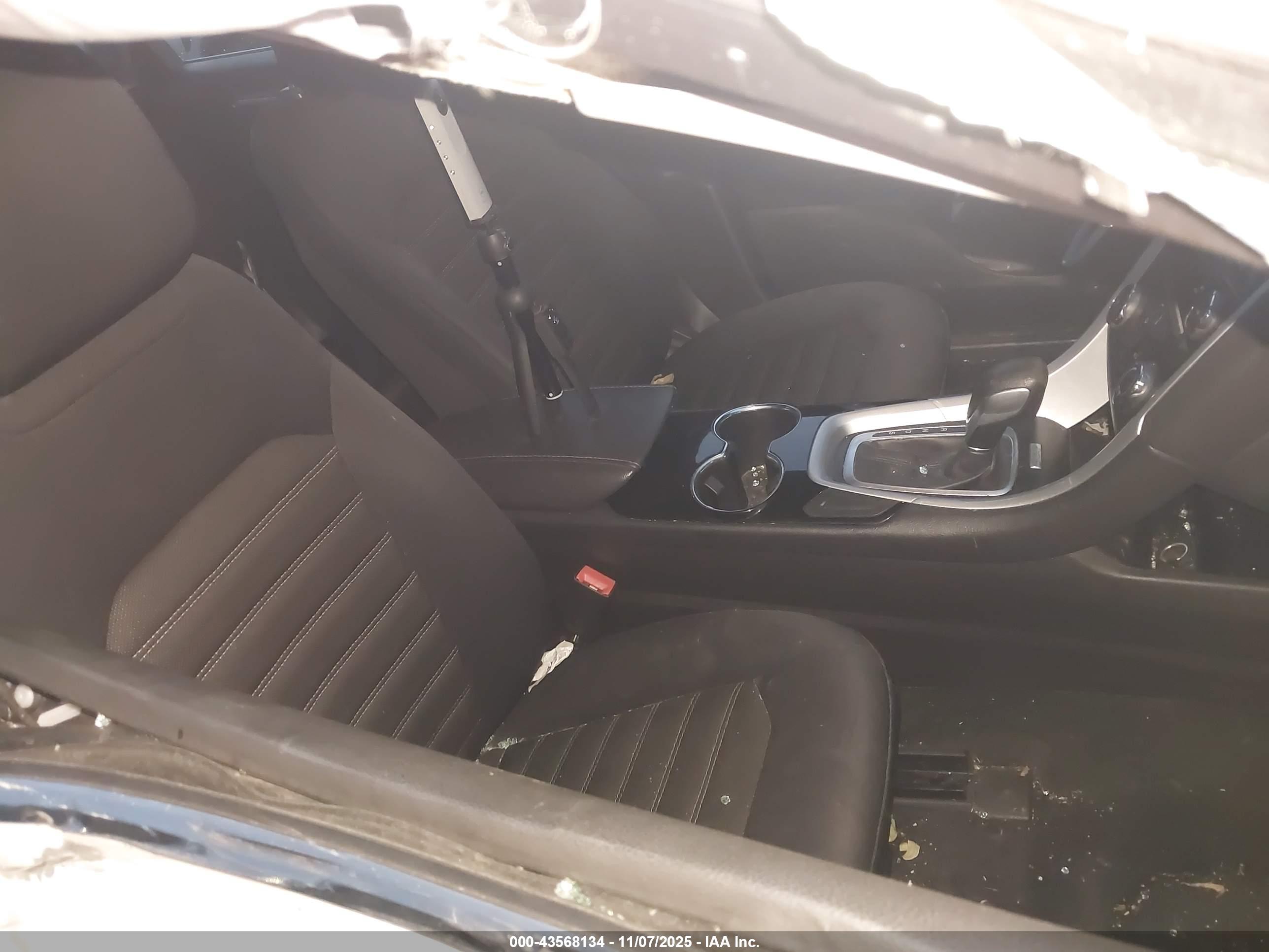 FORD FUSION image 5