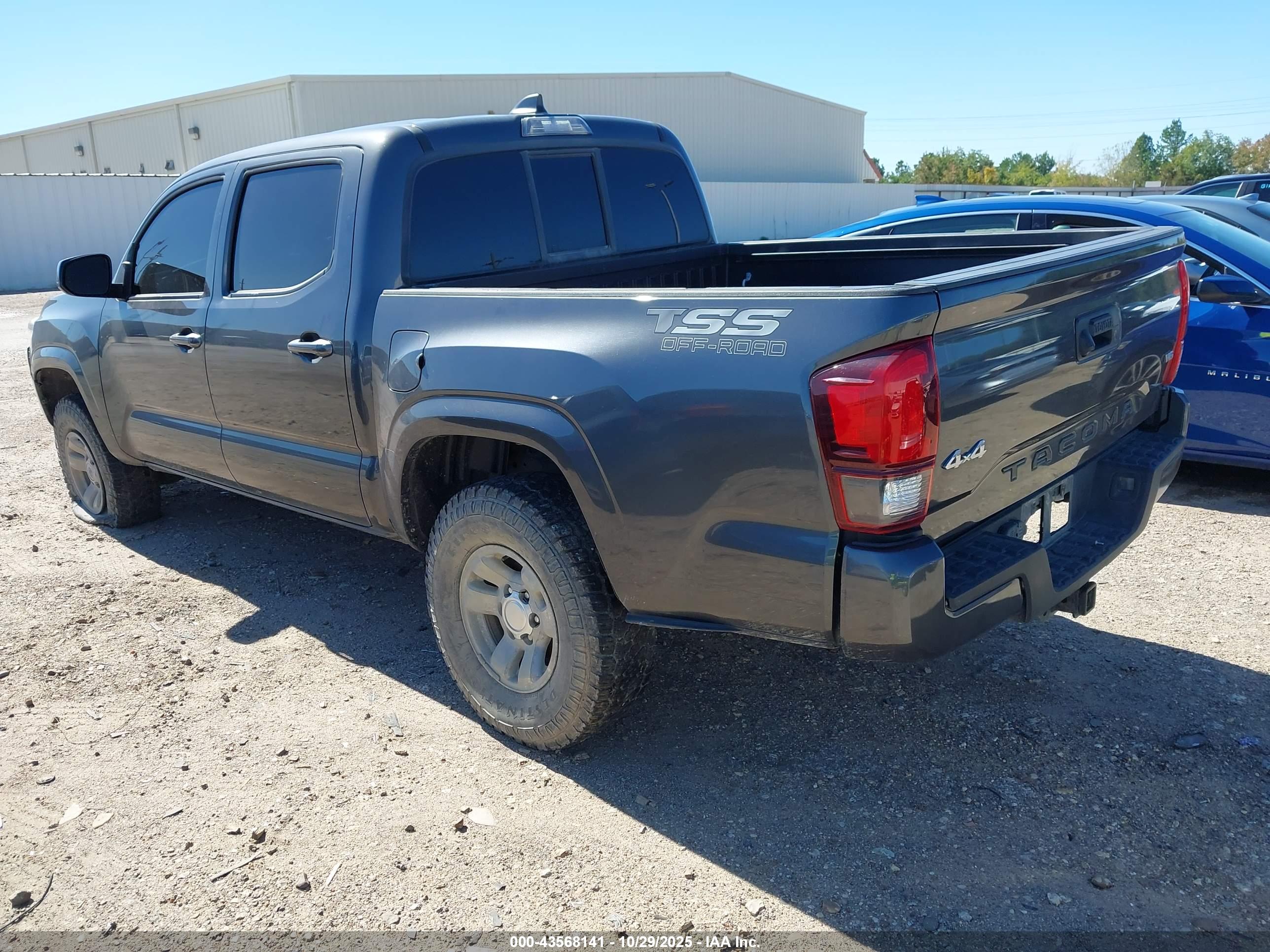 TOYOTA TACOMA image 3