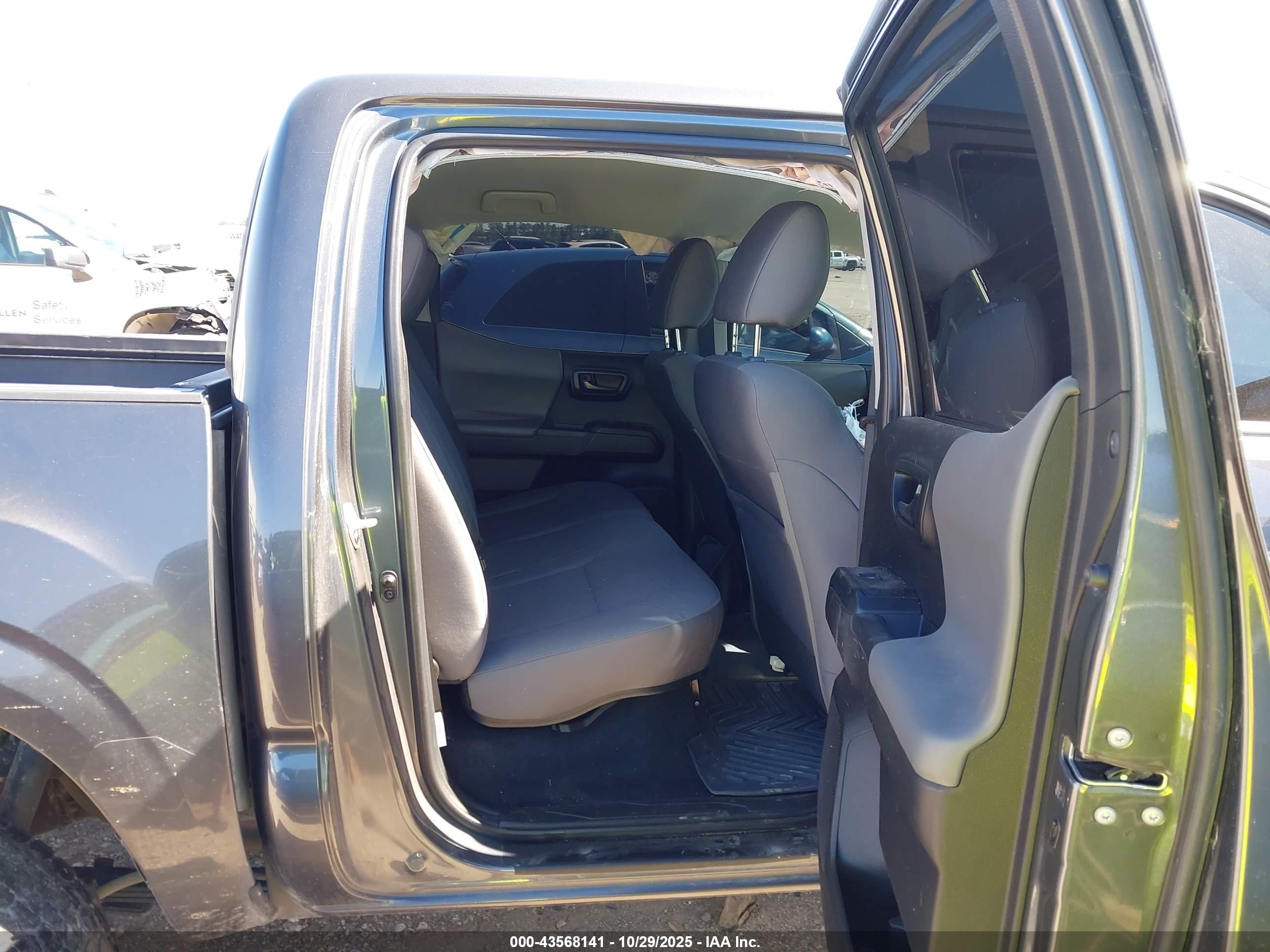 TOYOTA TACOMA image 8