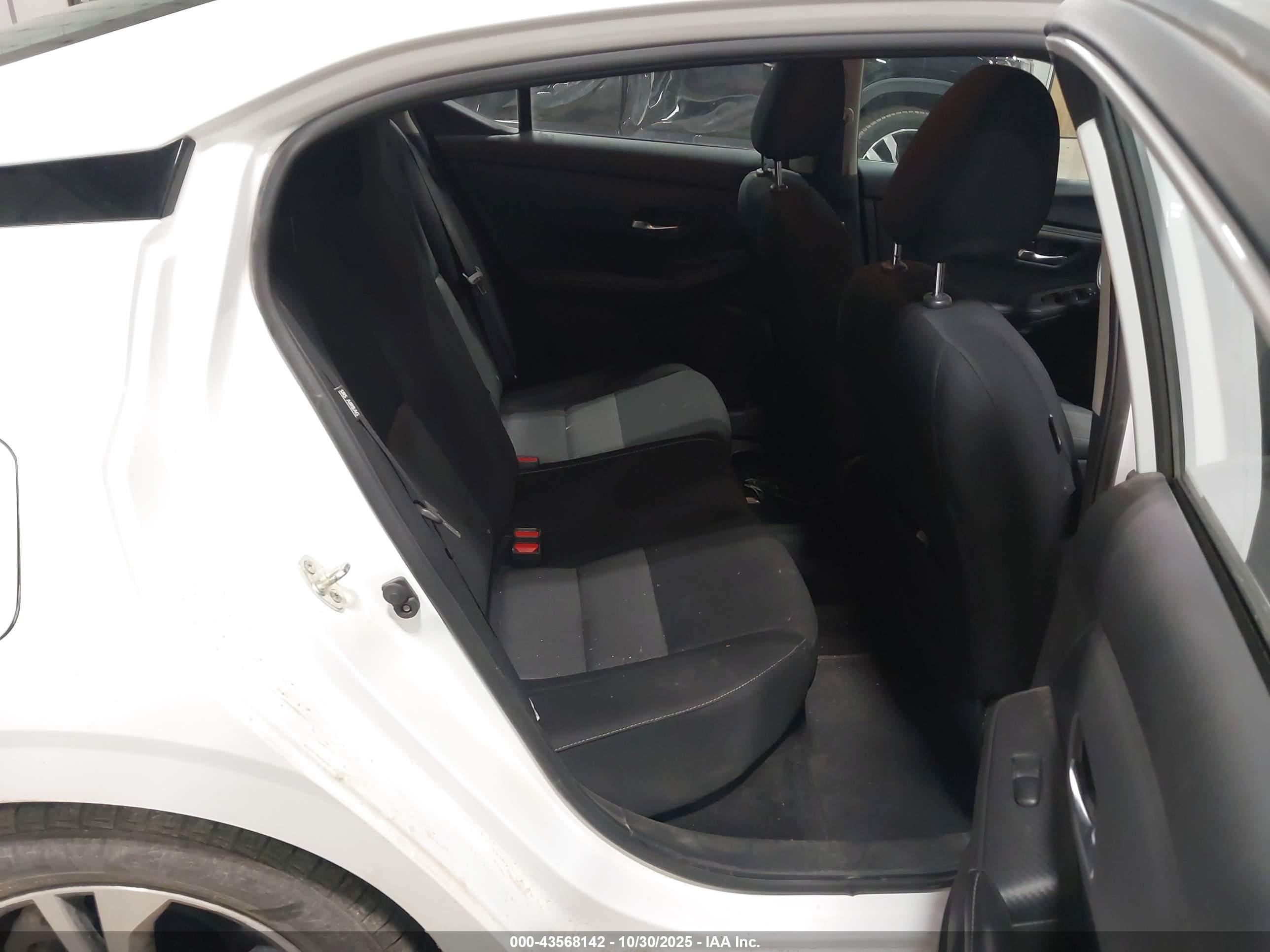 NISSAN SENTRA image 8