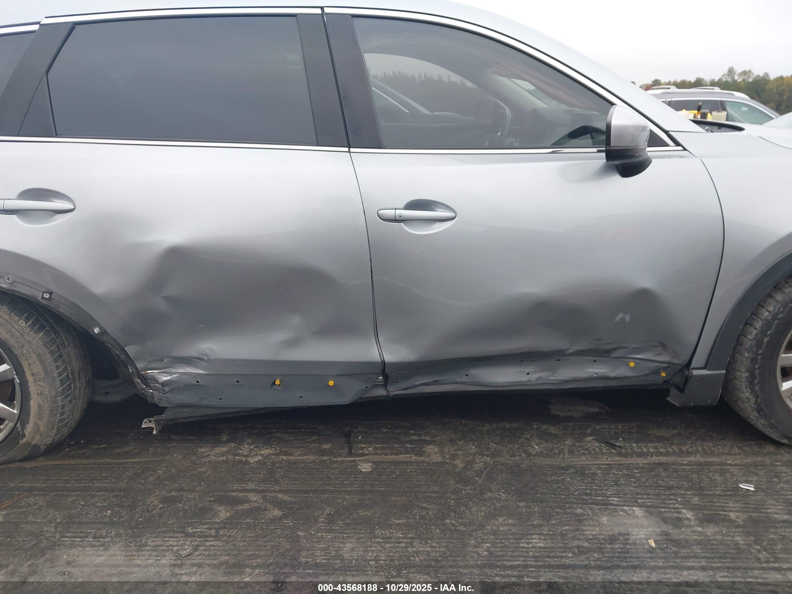 MAZDA CX-9 image 6