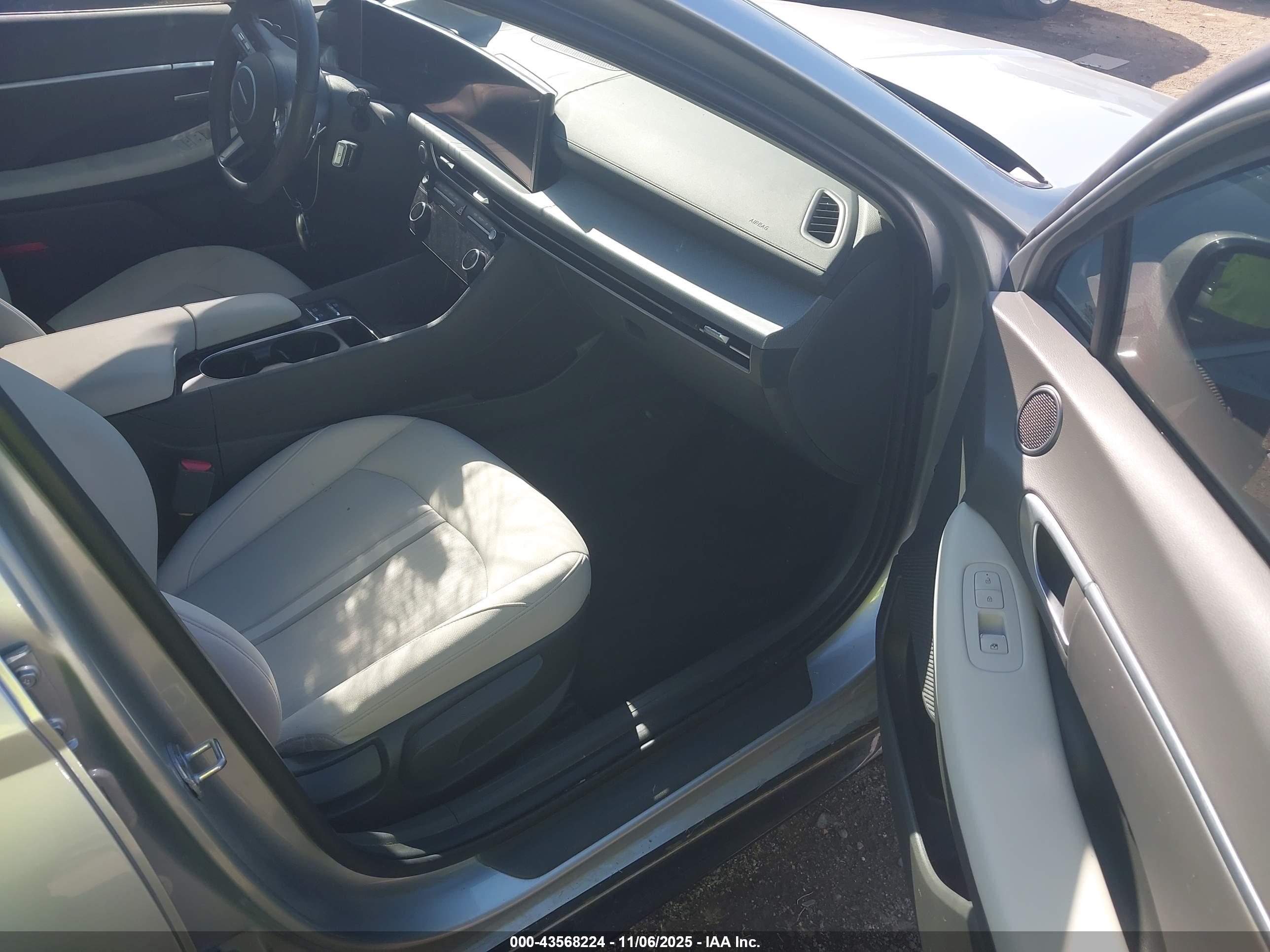 HYUNDAI SONATA image 5