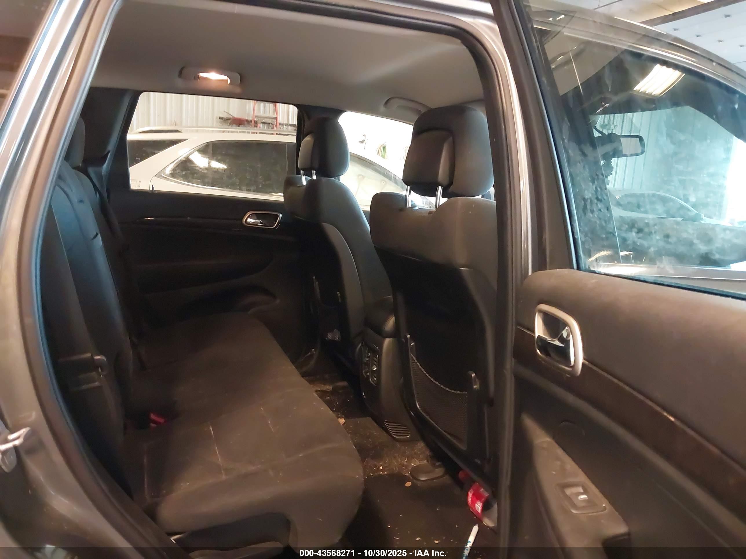 JEEP GRAND image 8
