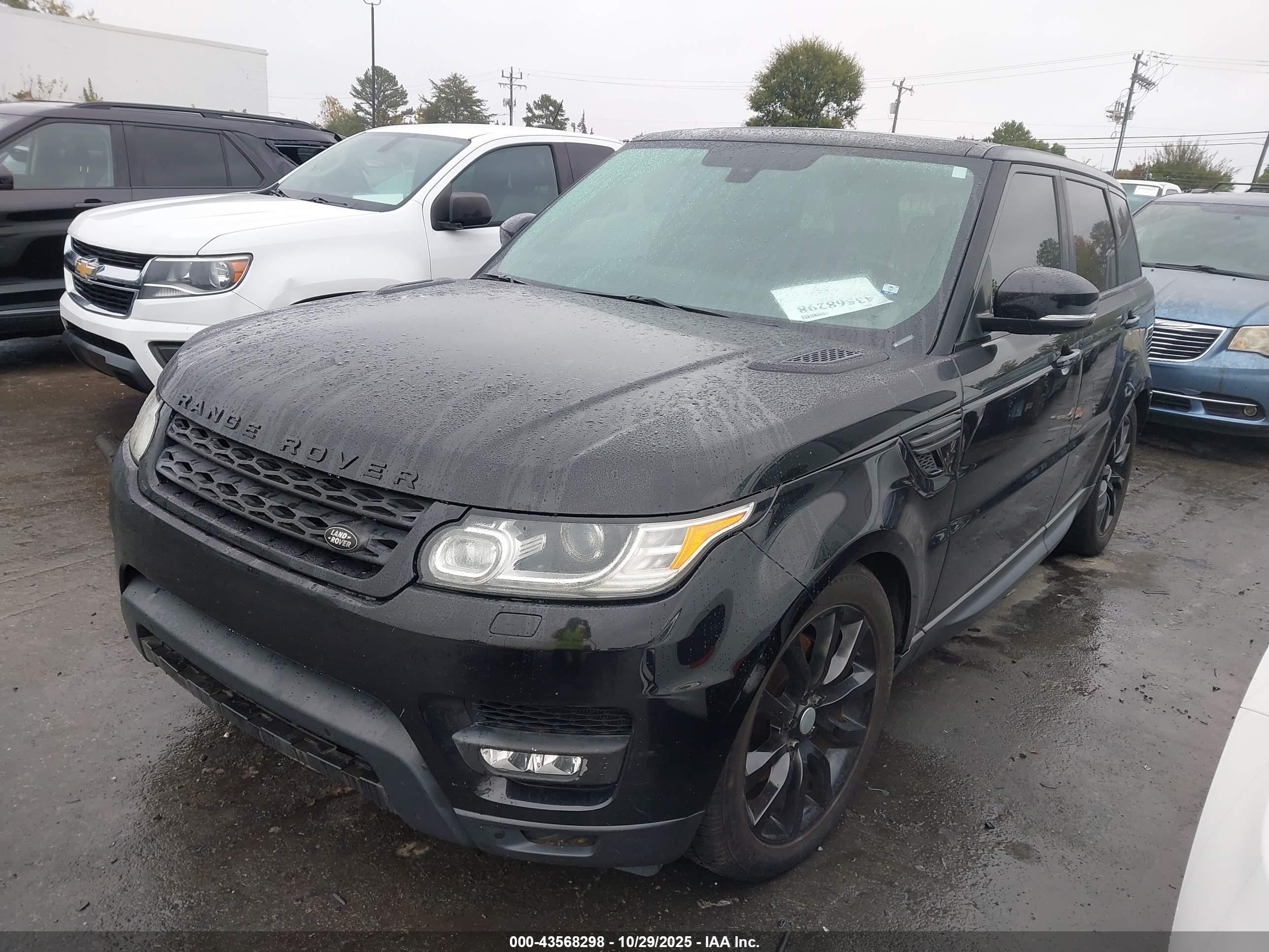 LAND ROVER image 2