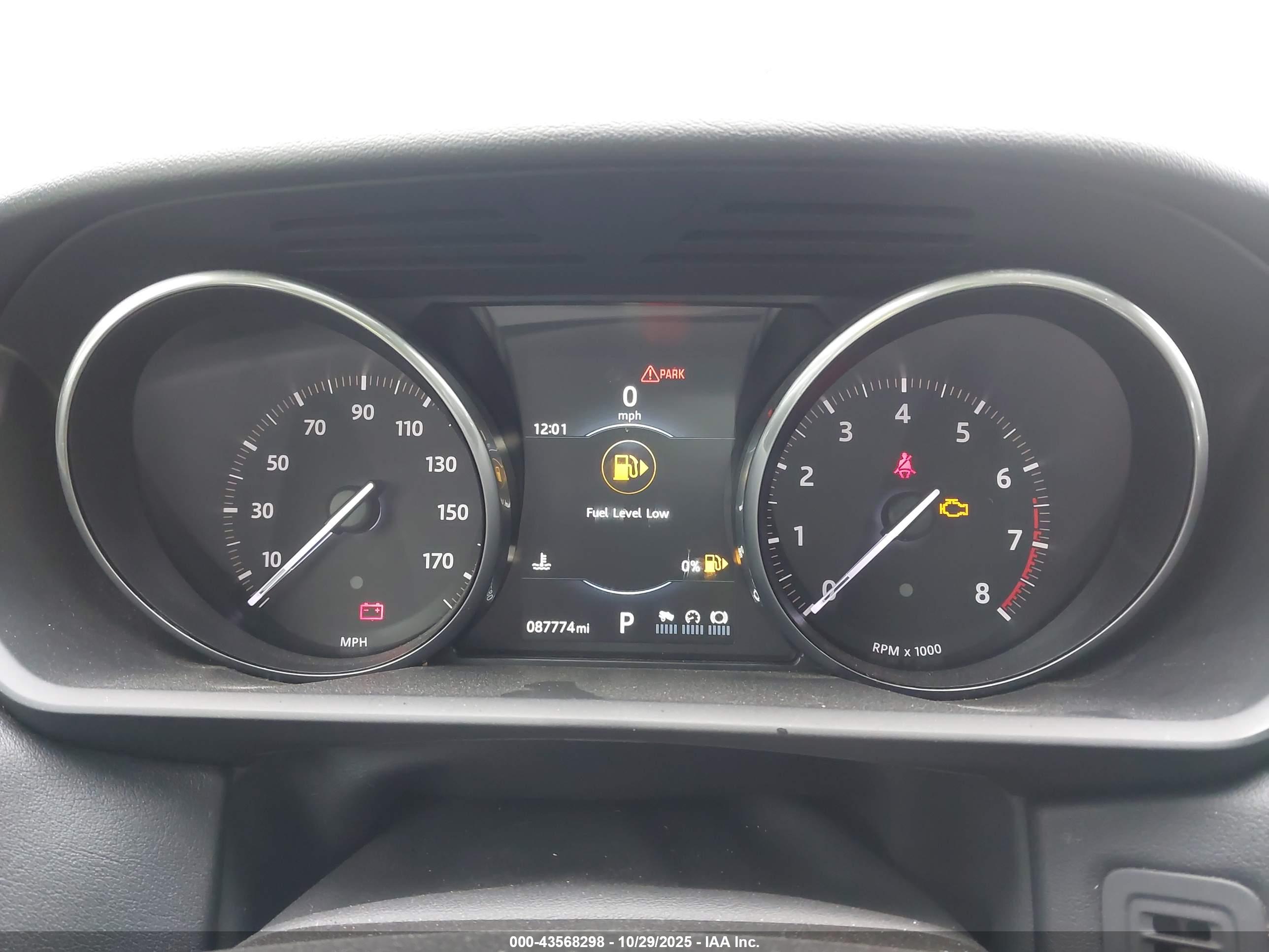 LAND ROVER image 7