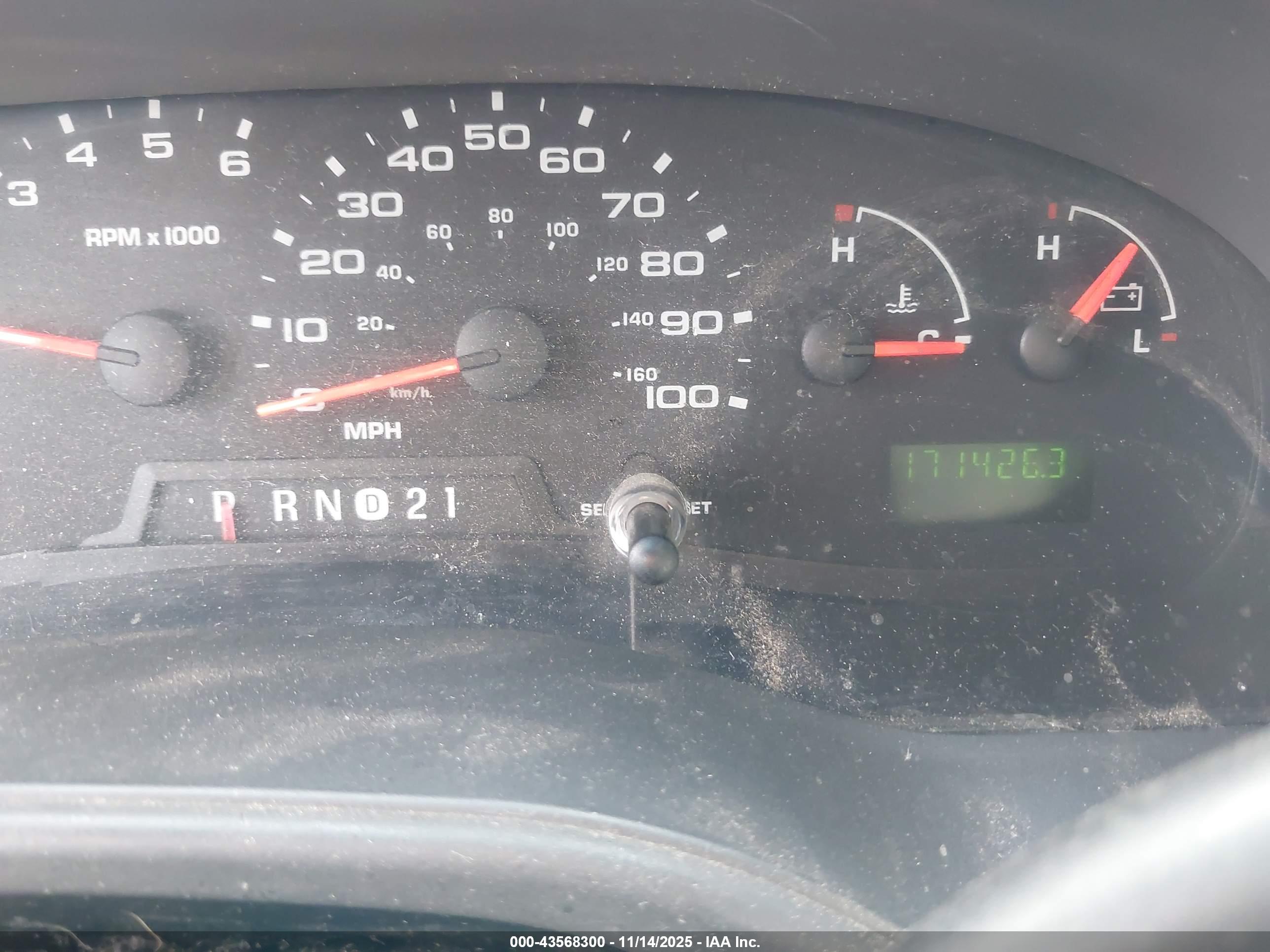 FORD E-250 image 7