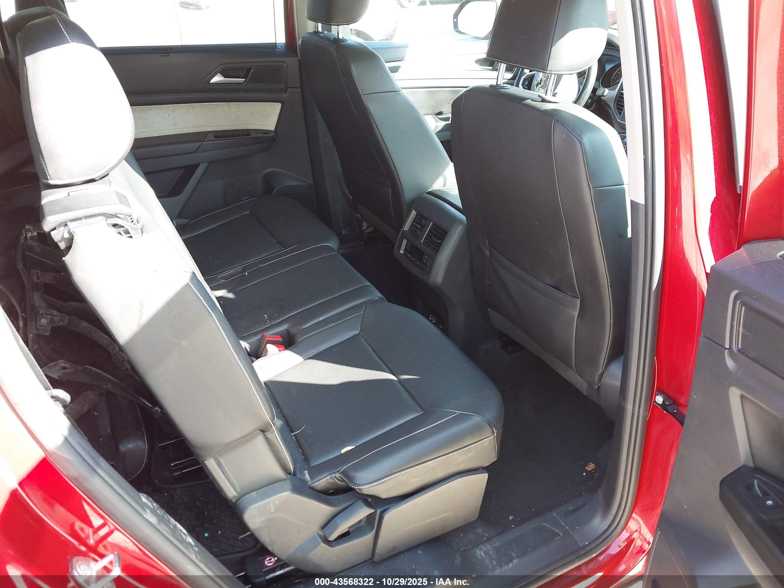 VOLKSWAGEN ATLAS image 8
