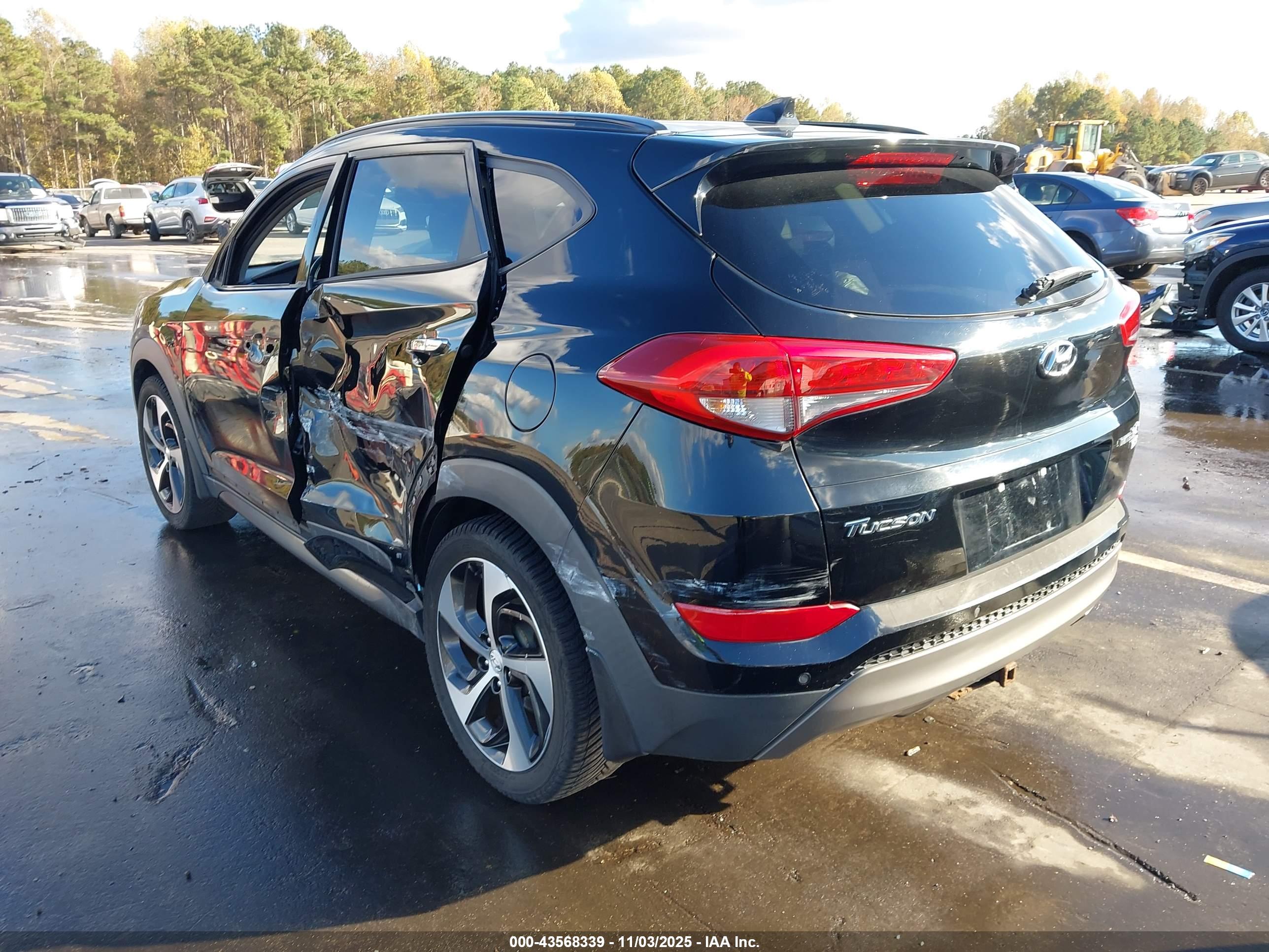 HYUNDAI TUCSON image 3