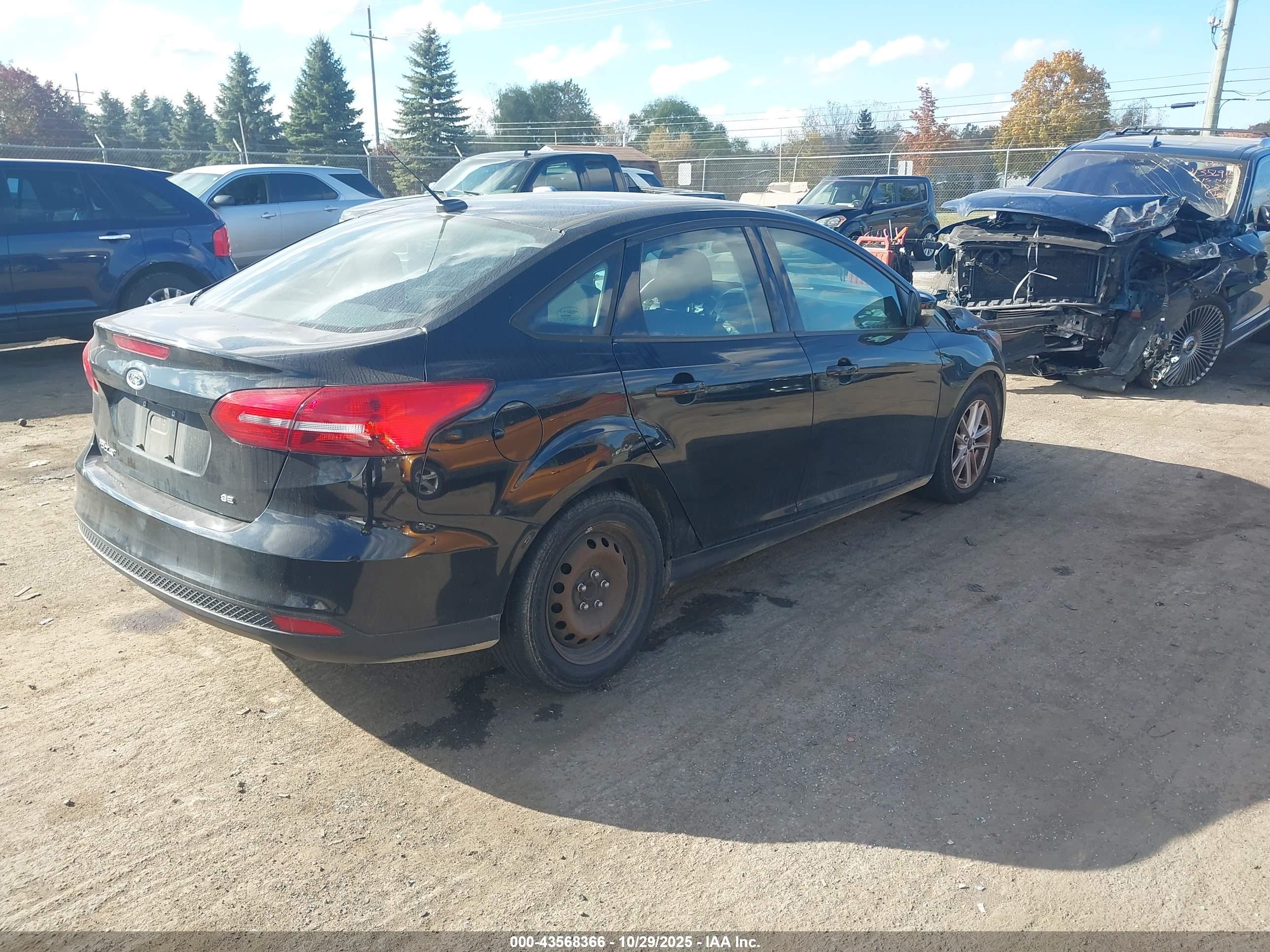 FORD FOCUS image 4