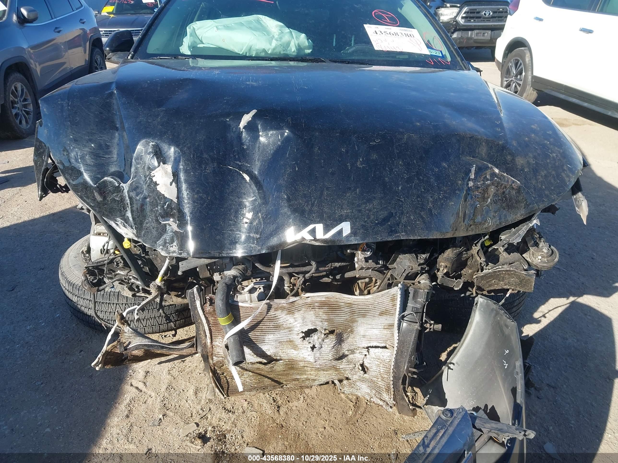 KIA K4 image 6