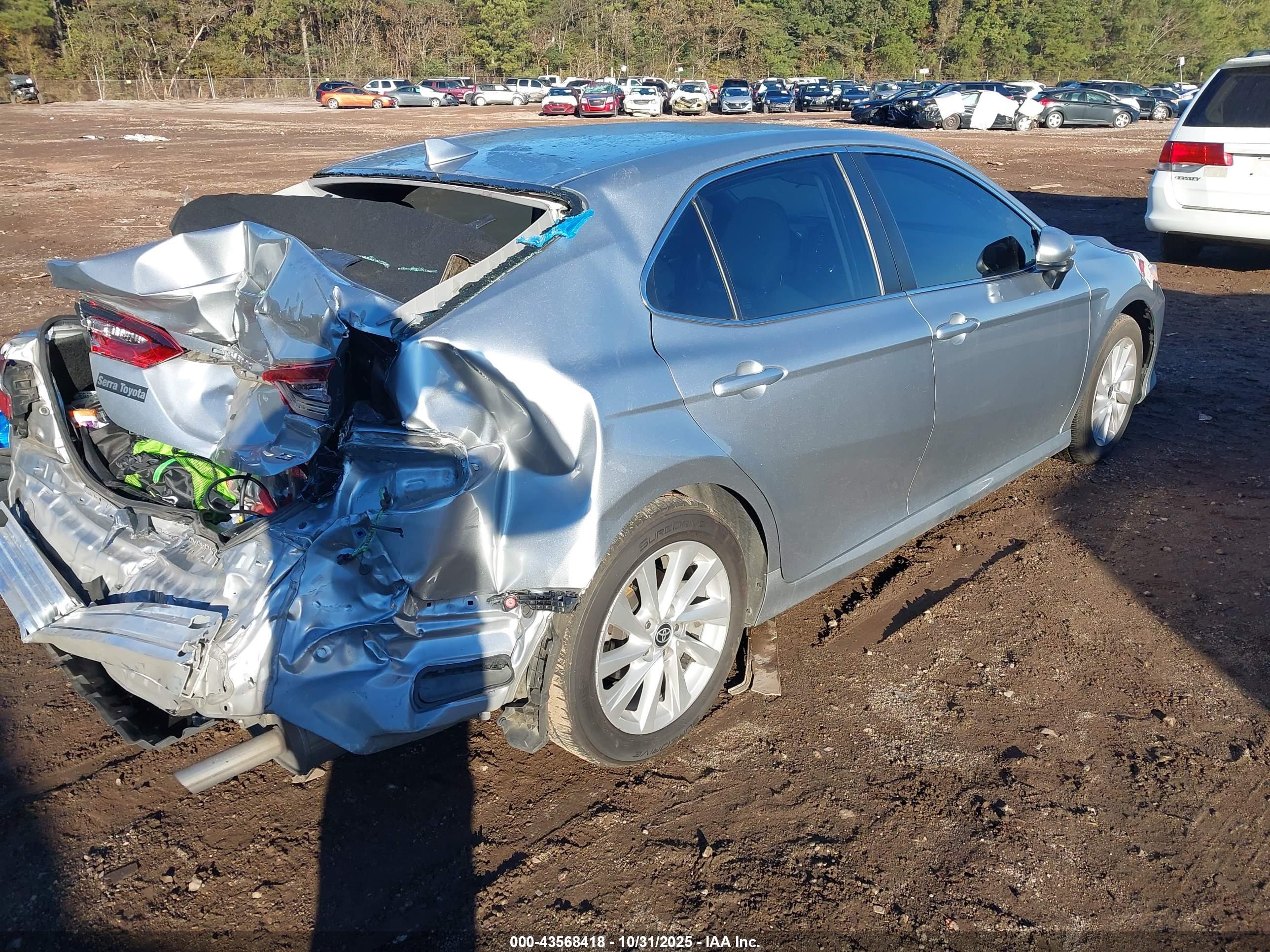 TOYOTA CAMRY image 4