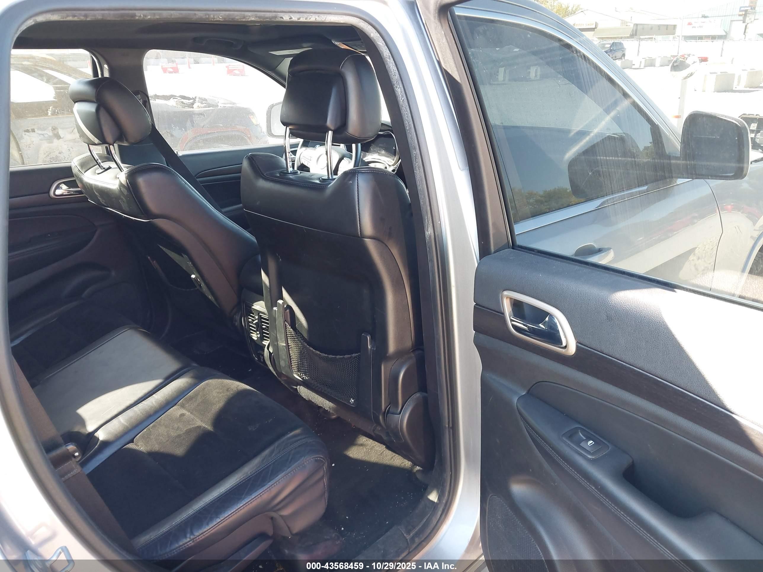JEEP GRAND image 8