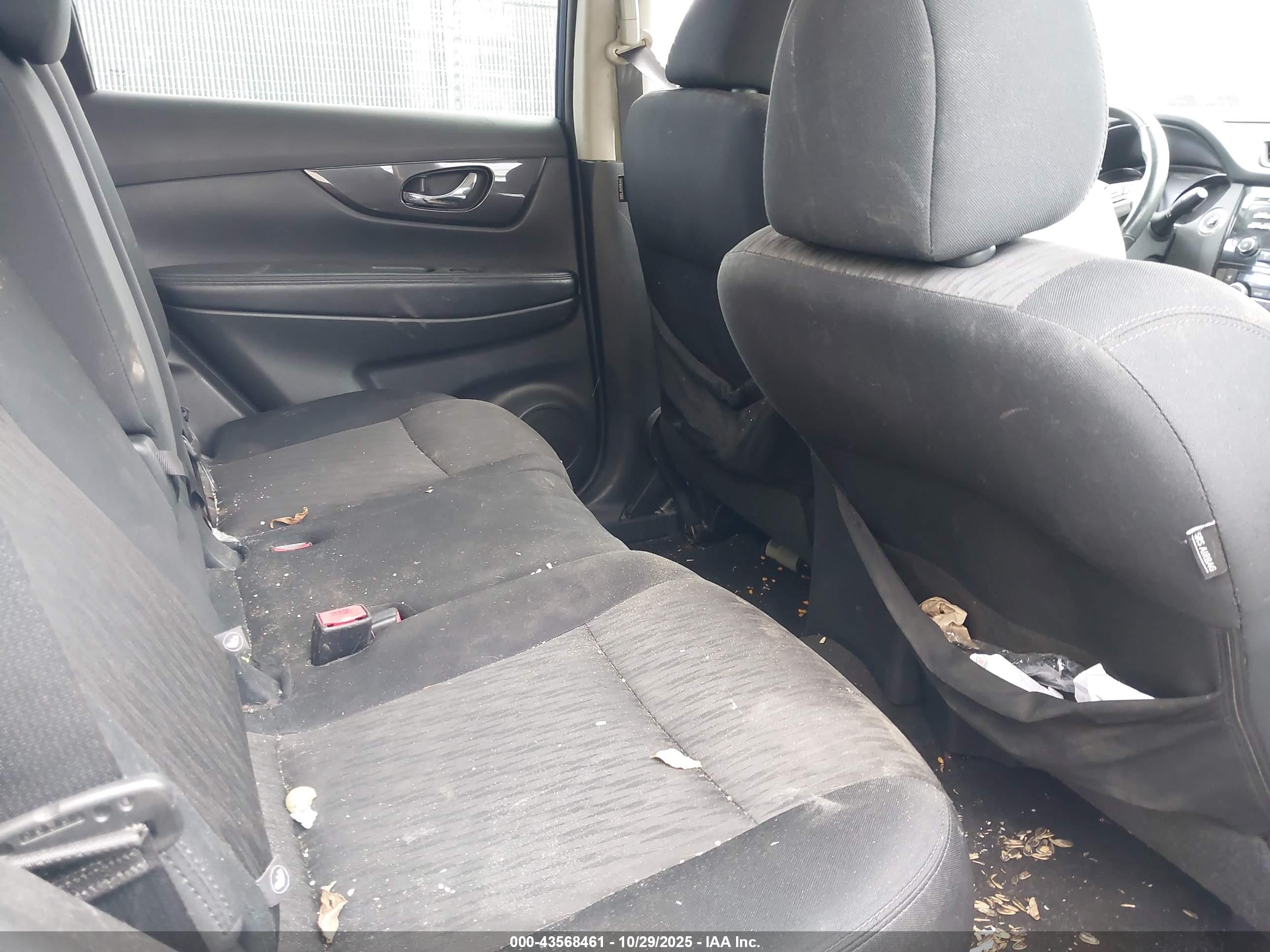 NISSAN ROGUE image 8
