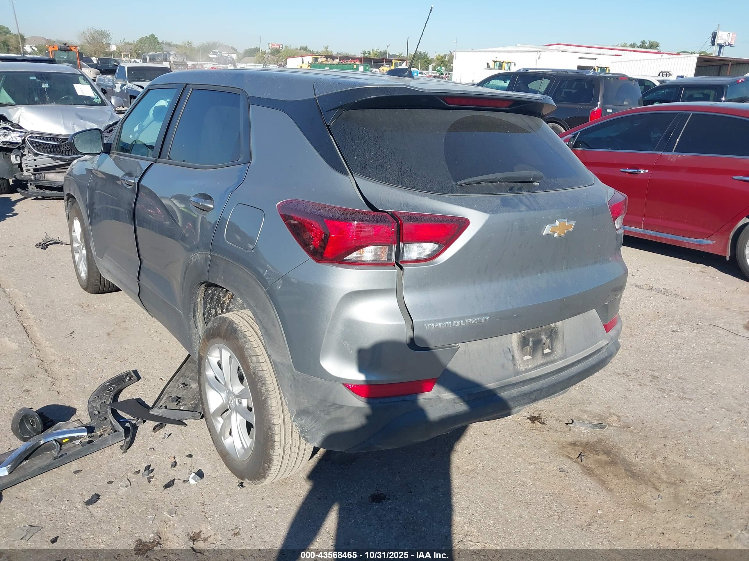 CHEVROLET TRAILBLAZER image 3