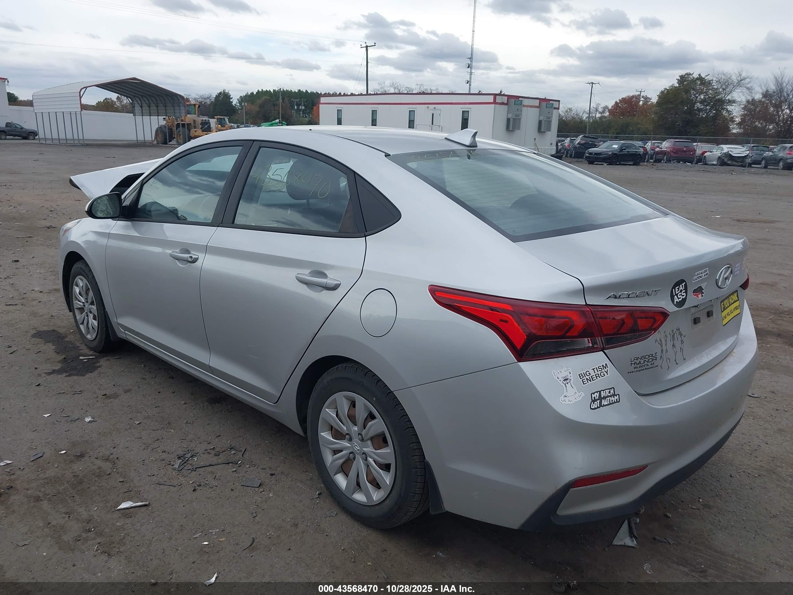 HYUNDAI ACCENT image 3