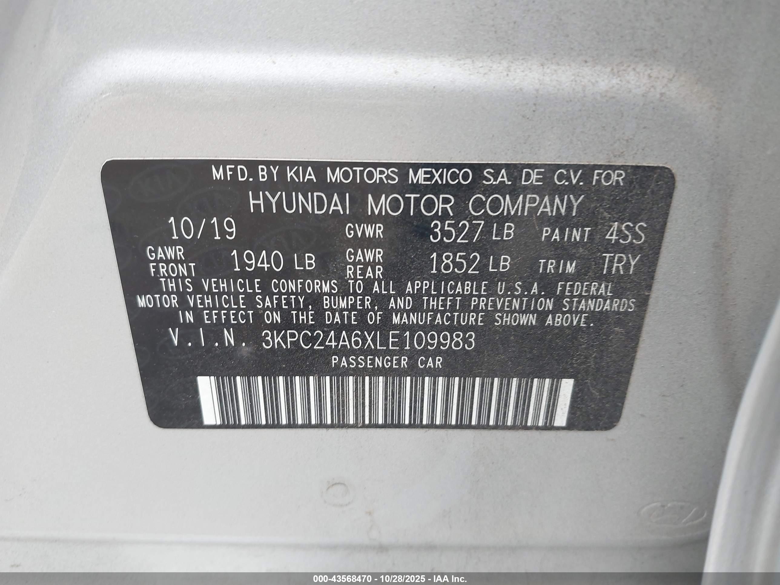 HYUNDAI ACCENT image 9