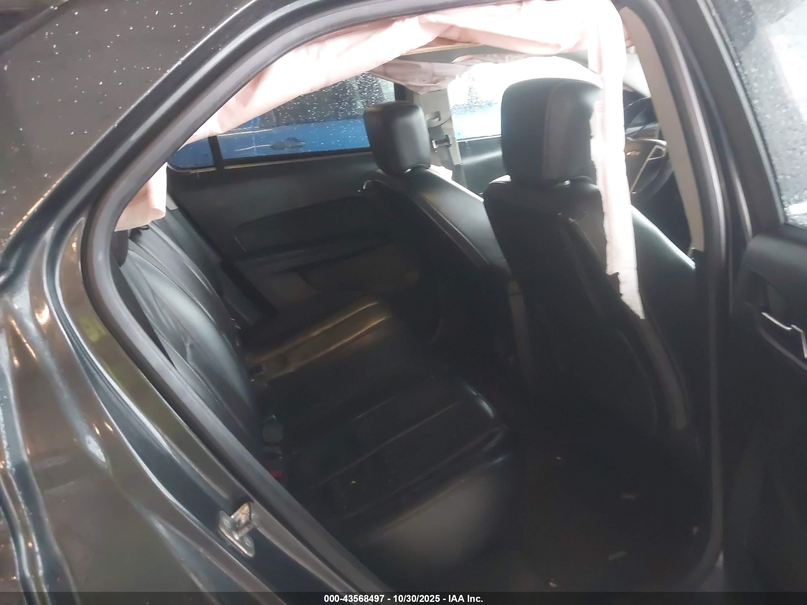 CHEVROLET EQUINOX image 8