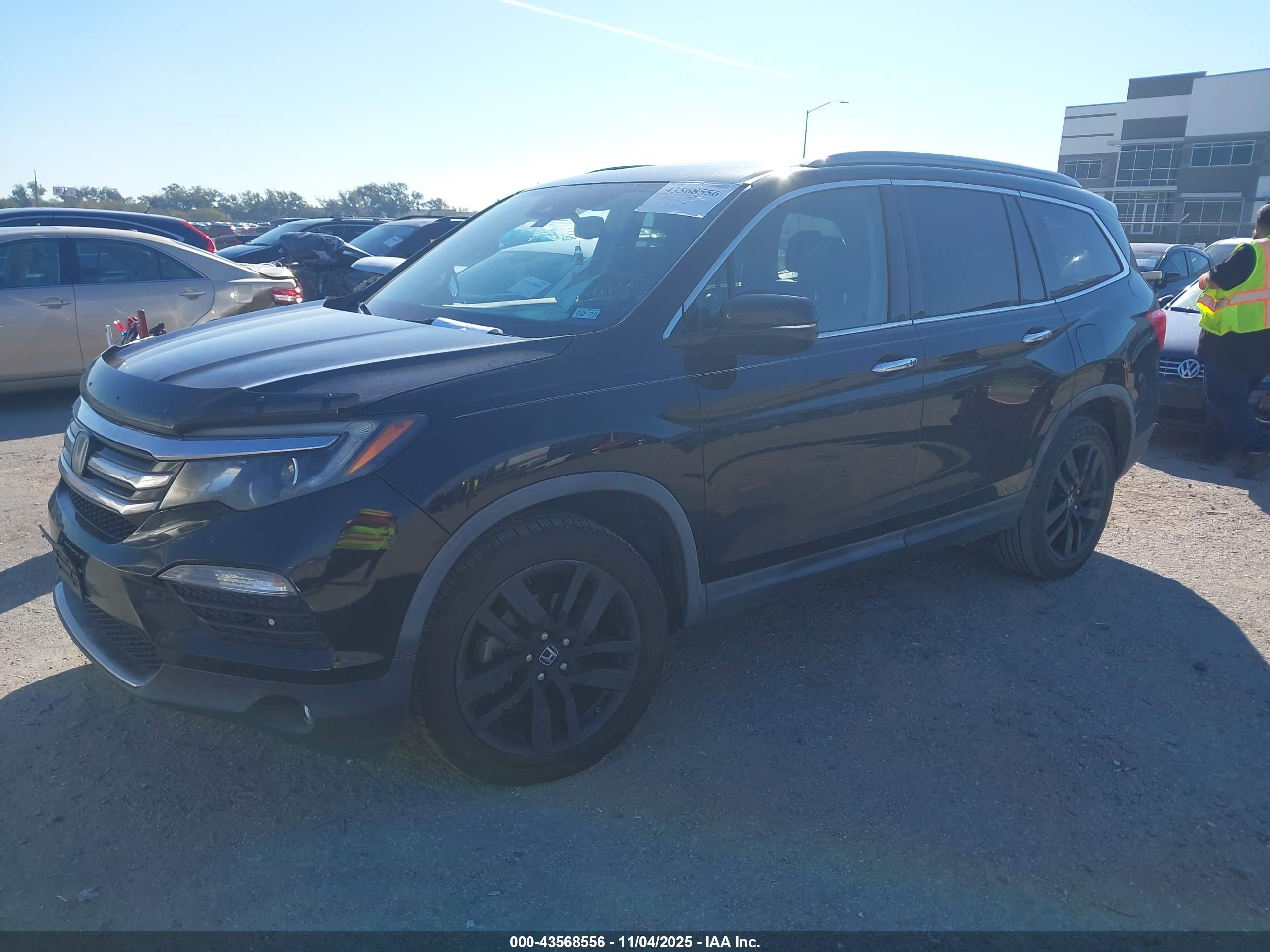 HONDA PILOT image 2