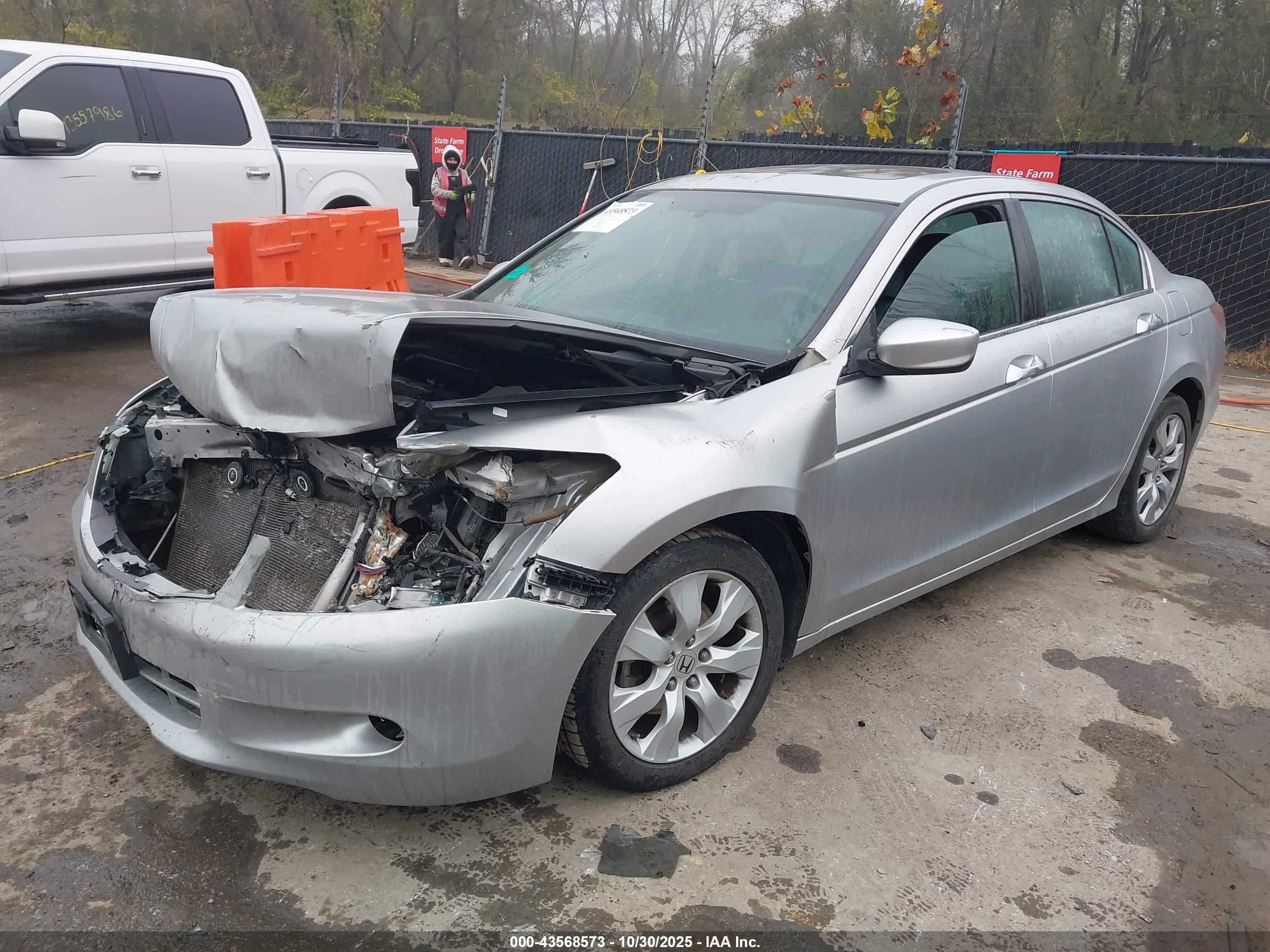 HONDA ACCORD image 2