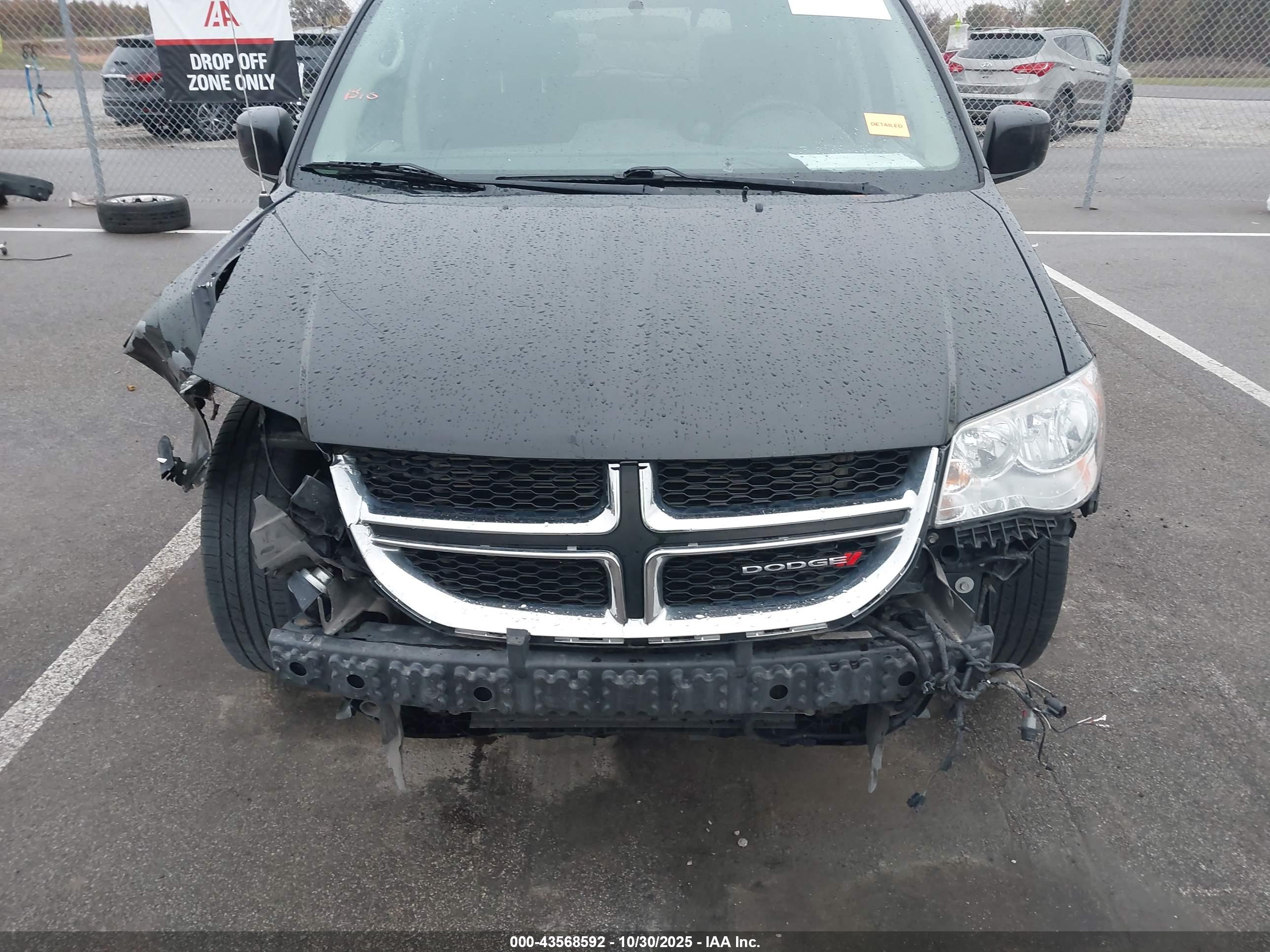DODGE GRAND image 6