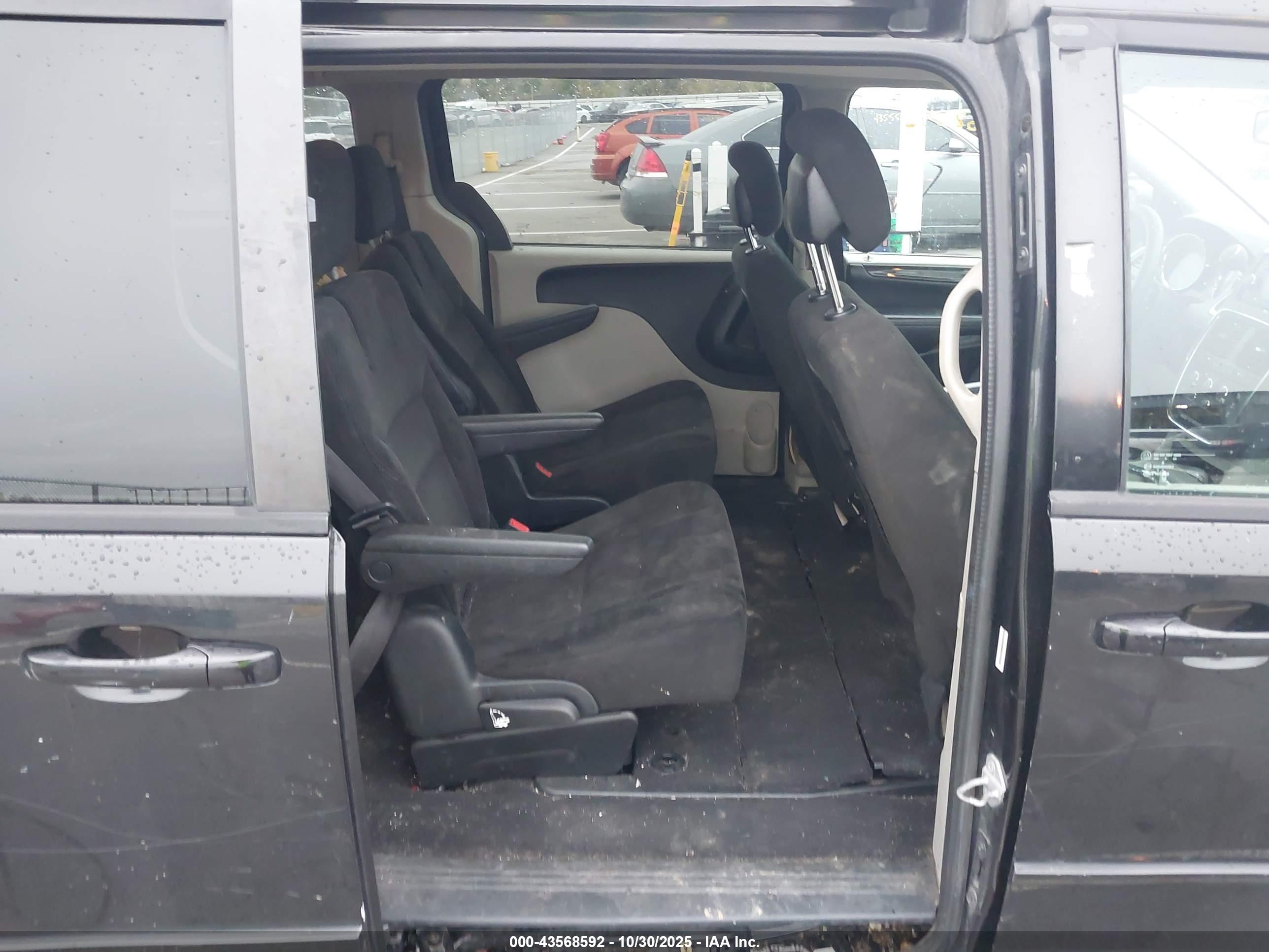 DODGE GRAND image 8