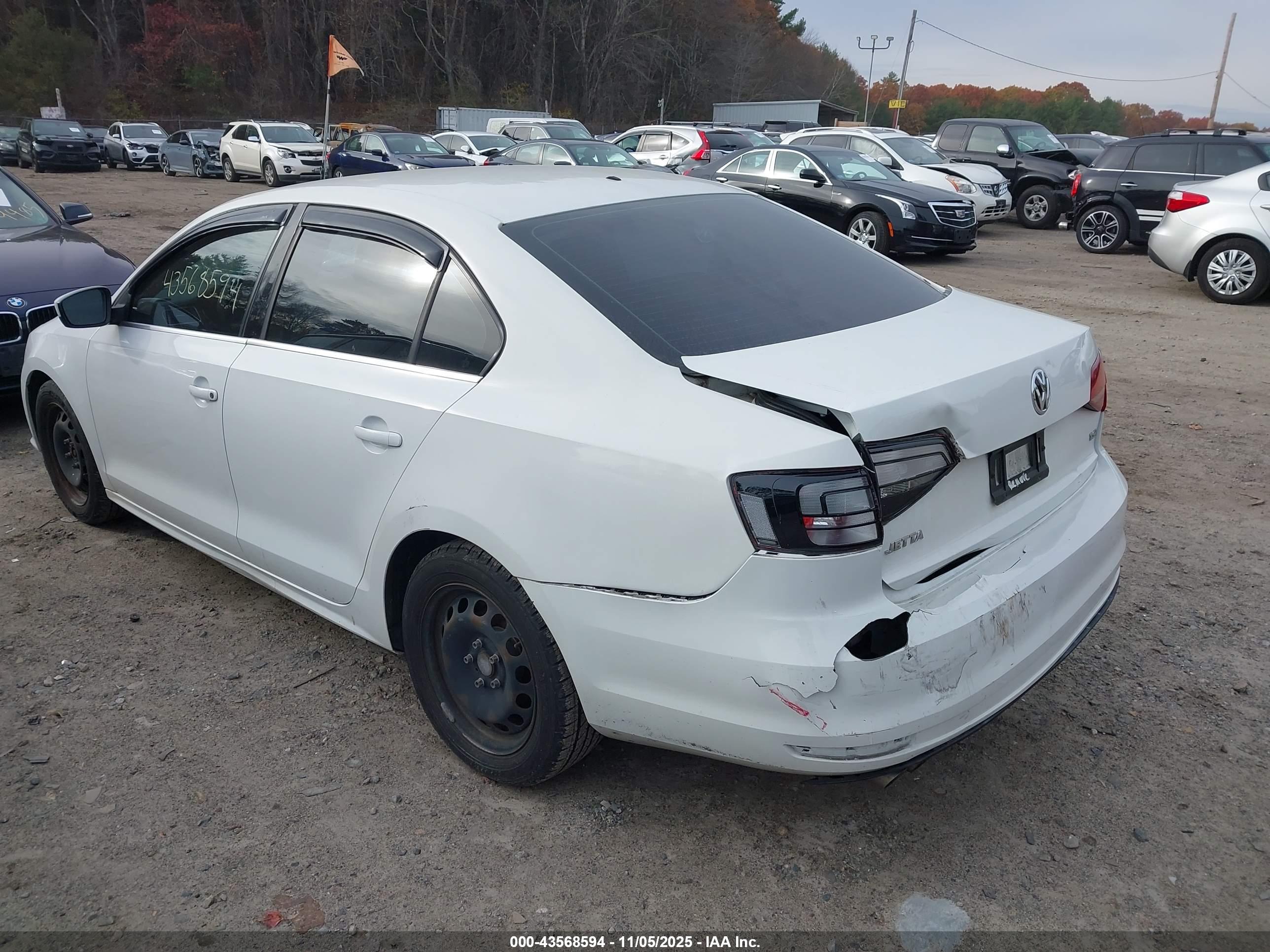 VOLKSWAGEN JETTA image 3