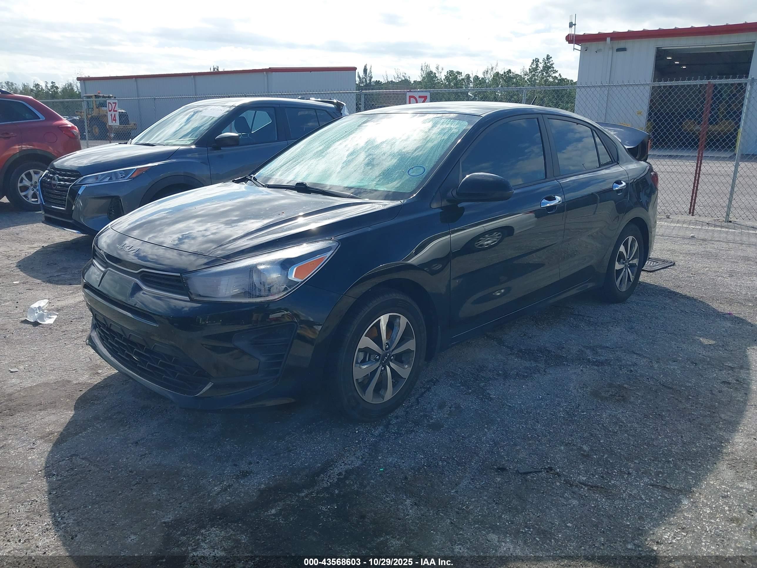 KIA RIO image 2