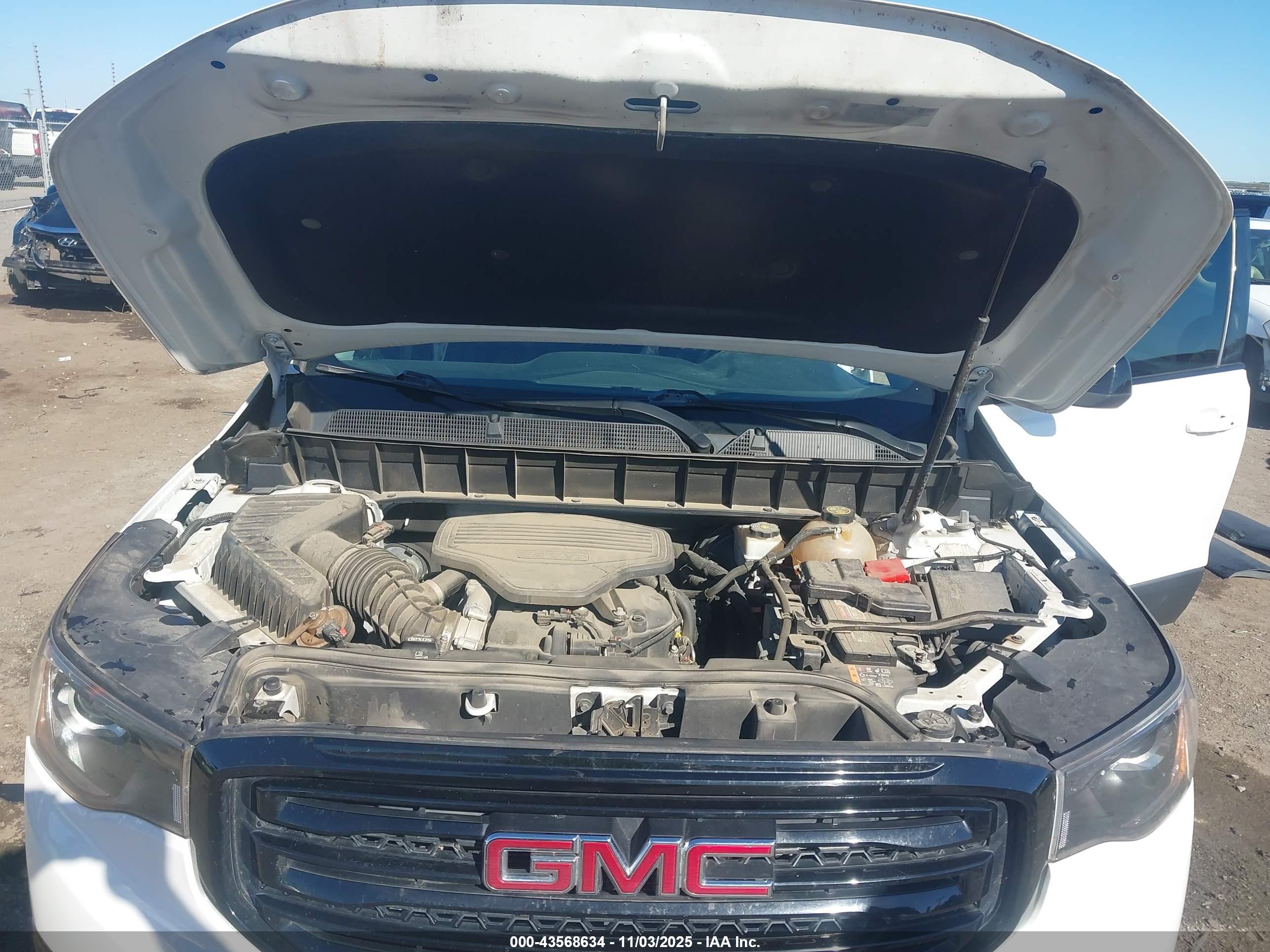 GMC ACADIA image 10