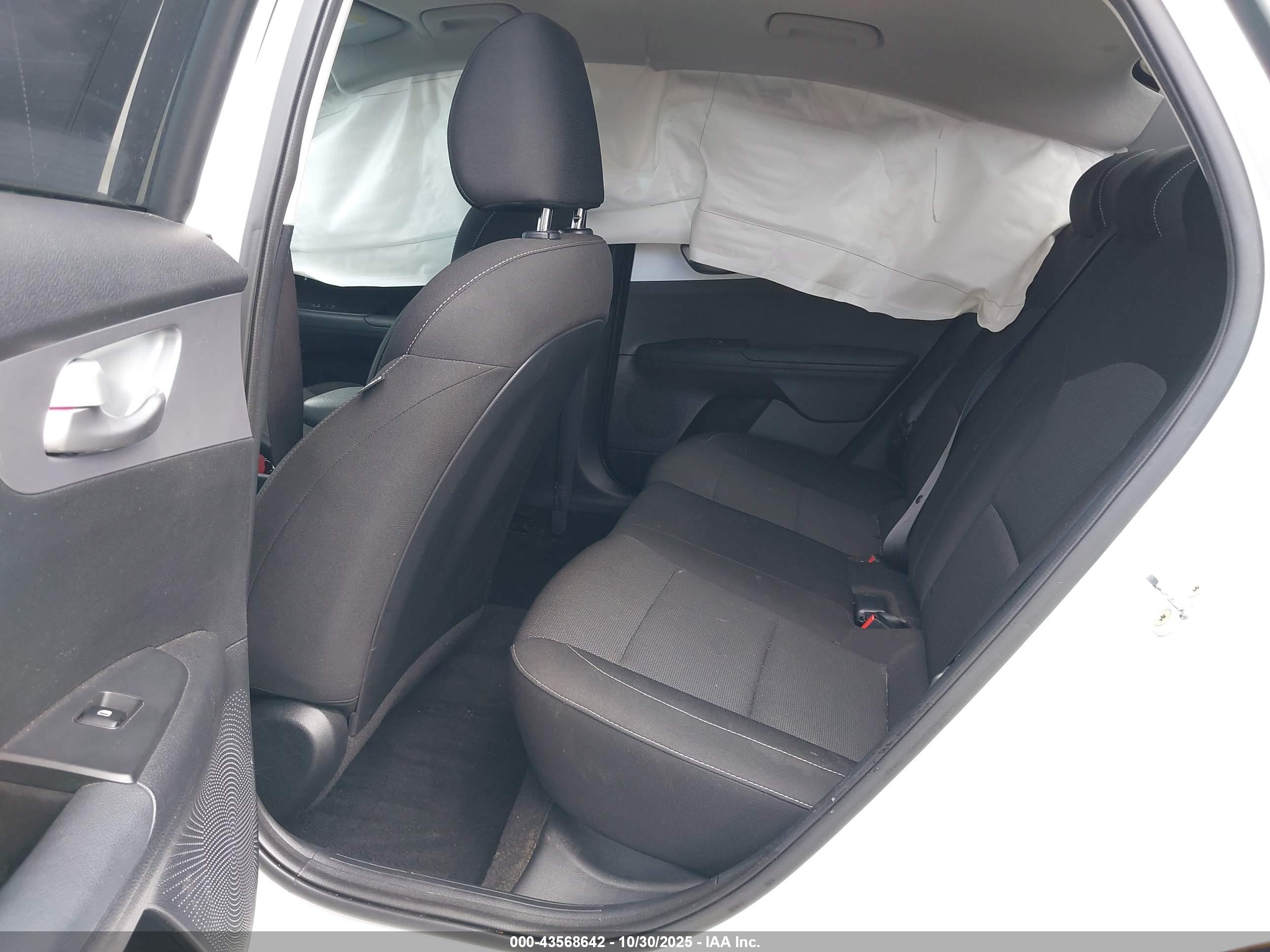KIA FORTE image 8